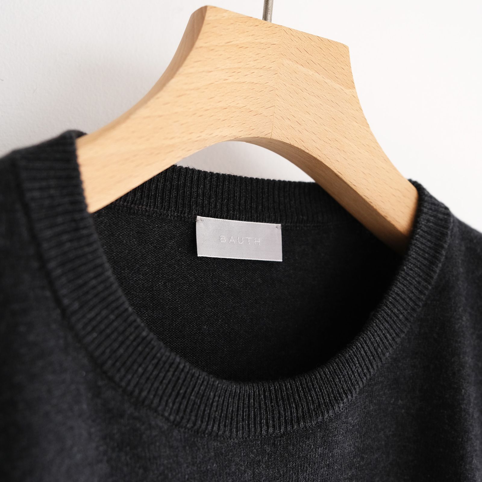 Cotton Cashmere Crew Neck -ニット-（Charcoal / チャコール）