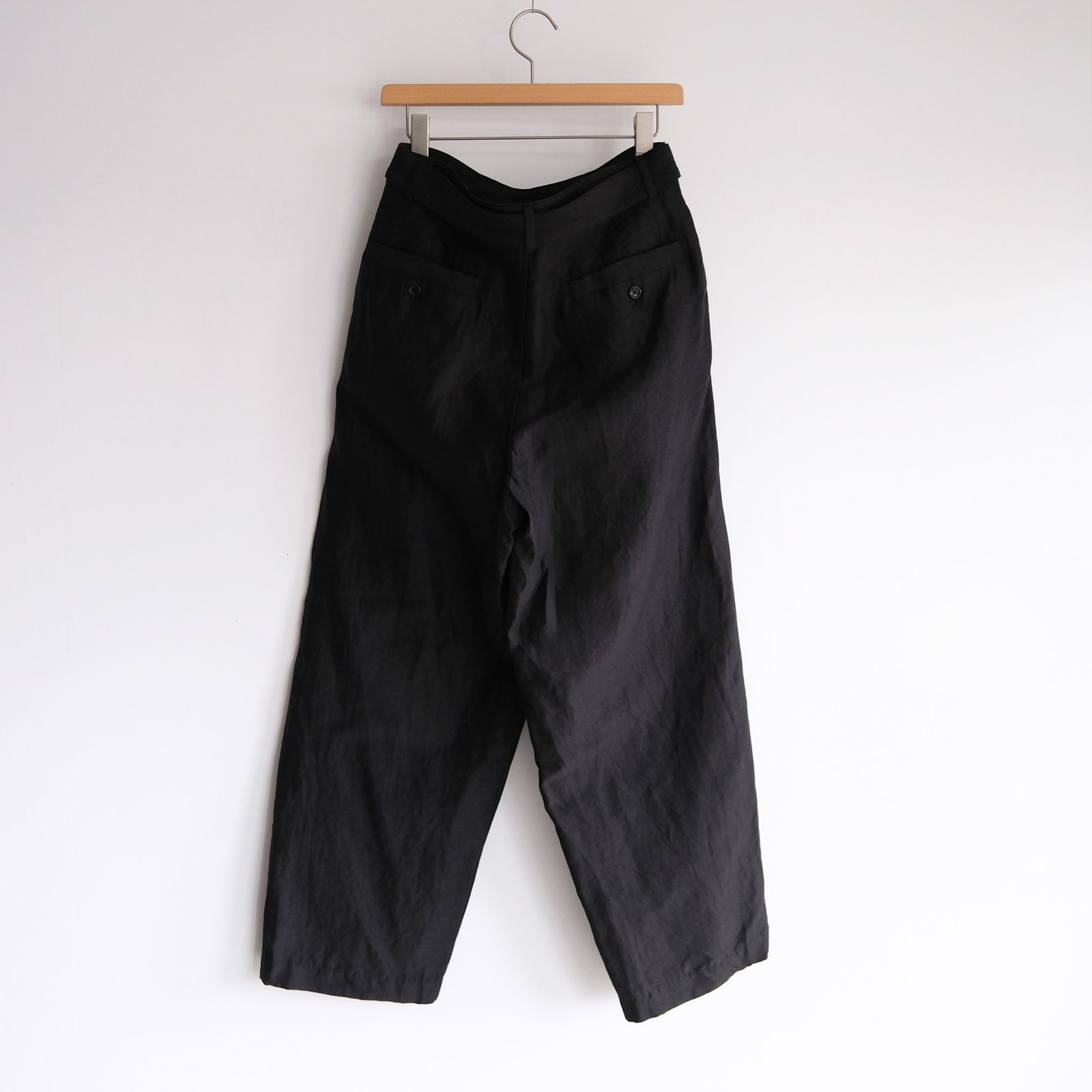 Linen Cupro Back Satin Belted Pants -パンツ-（Black / ブラック）GM261-40371