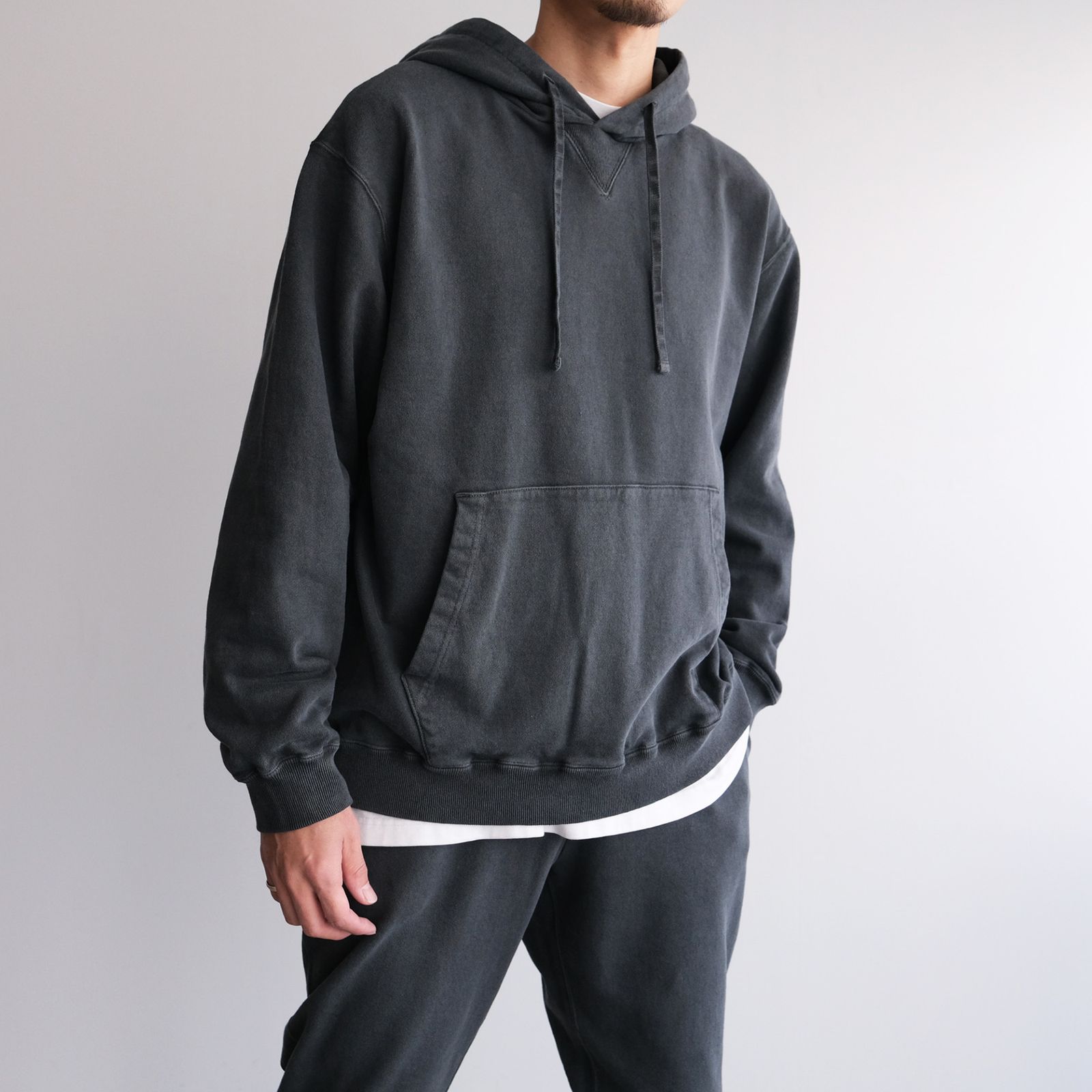 Pigment Dyed Pullover Hoody -パーカー-（Gray / グレー）