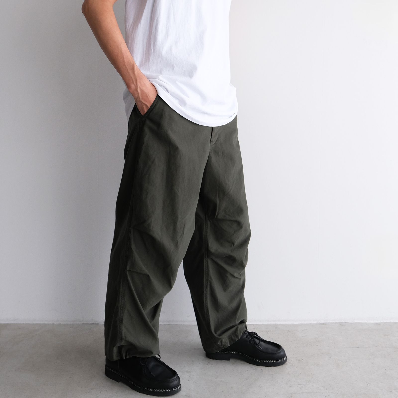 Cotton Cupro Back Satin Military Pants -パンツ-（Green / グリーン）