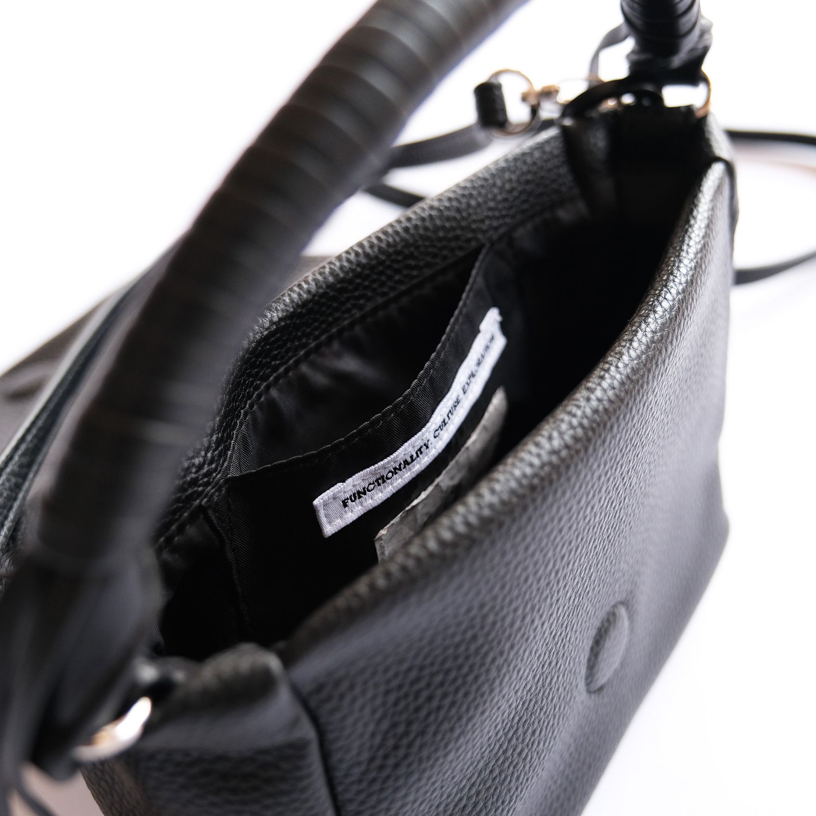 Tech Leather Mini Pouch -バッグ-（Black / ブラック）