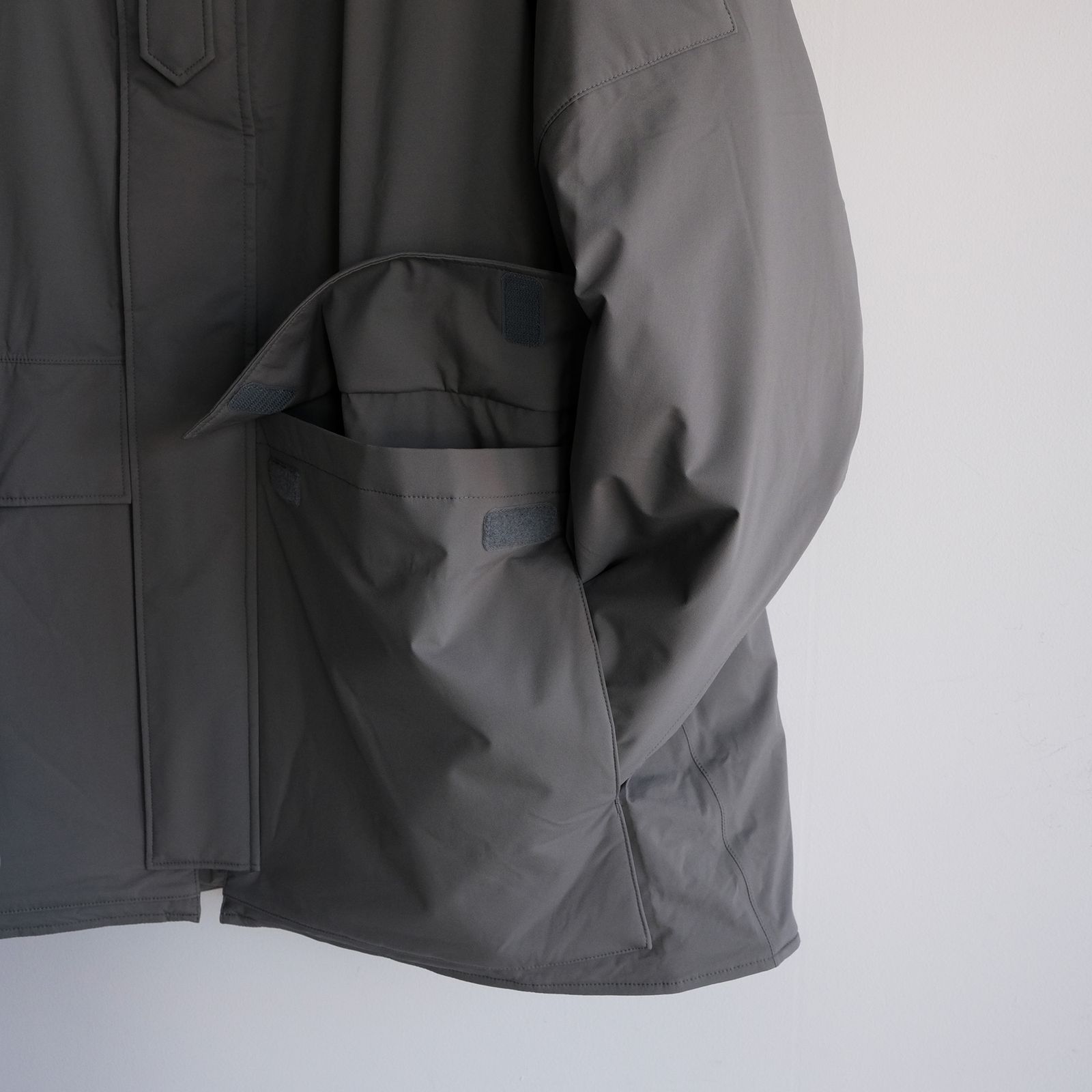 PERTEX SHIELD Insulated Military Parka -ジャケット-（Stone Gray / ストーングレー）GM263-30271