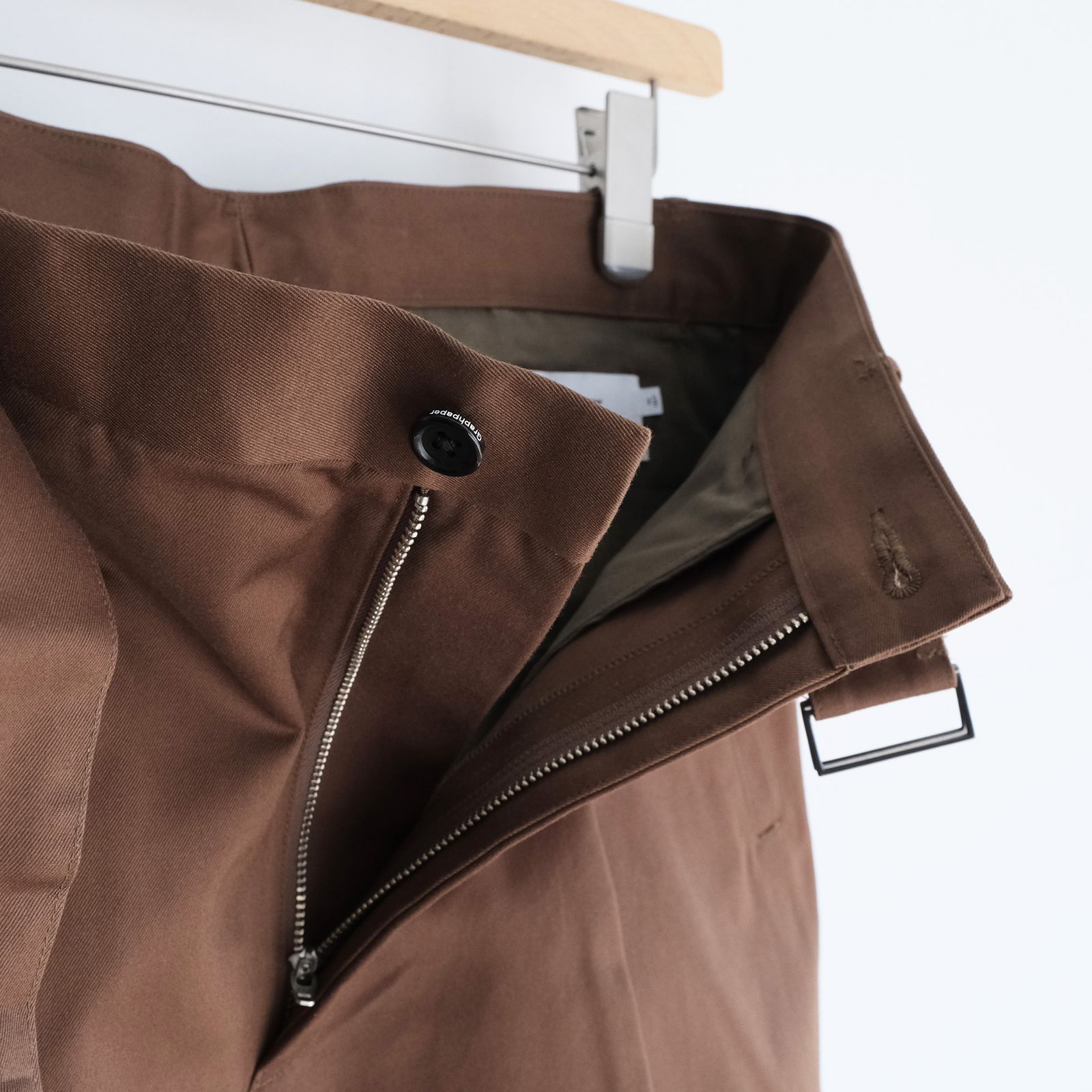 Dry Westpoint Barrel-Fit Belted Pants -パンツ-（Brown / ブラウン）GM263-40381