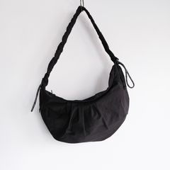 Textured Twill Body Bag -バッグ-（Black / ブラック）