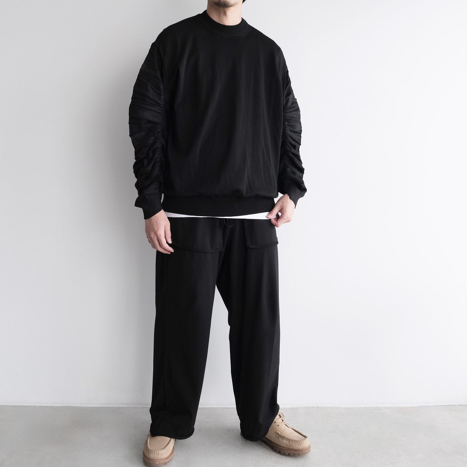 "Shirring" Sleeve Knit -ニット-（Black / ブラック）
