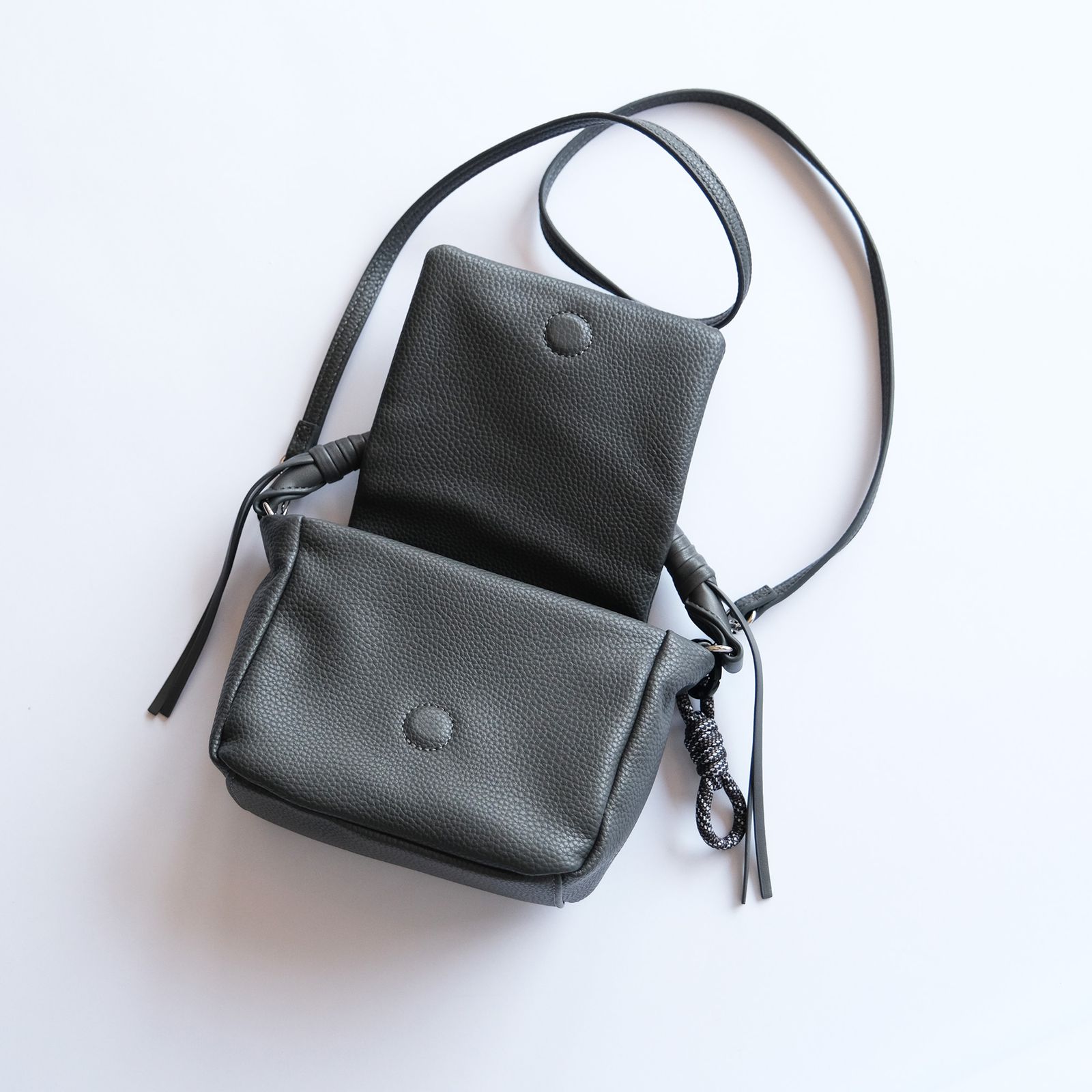 Tech Leather Mini Pouch -バッグ-（Charcoal / チャコール）