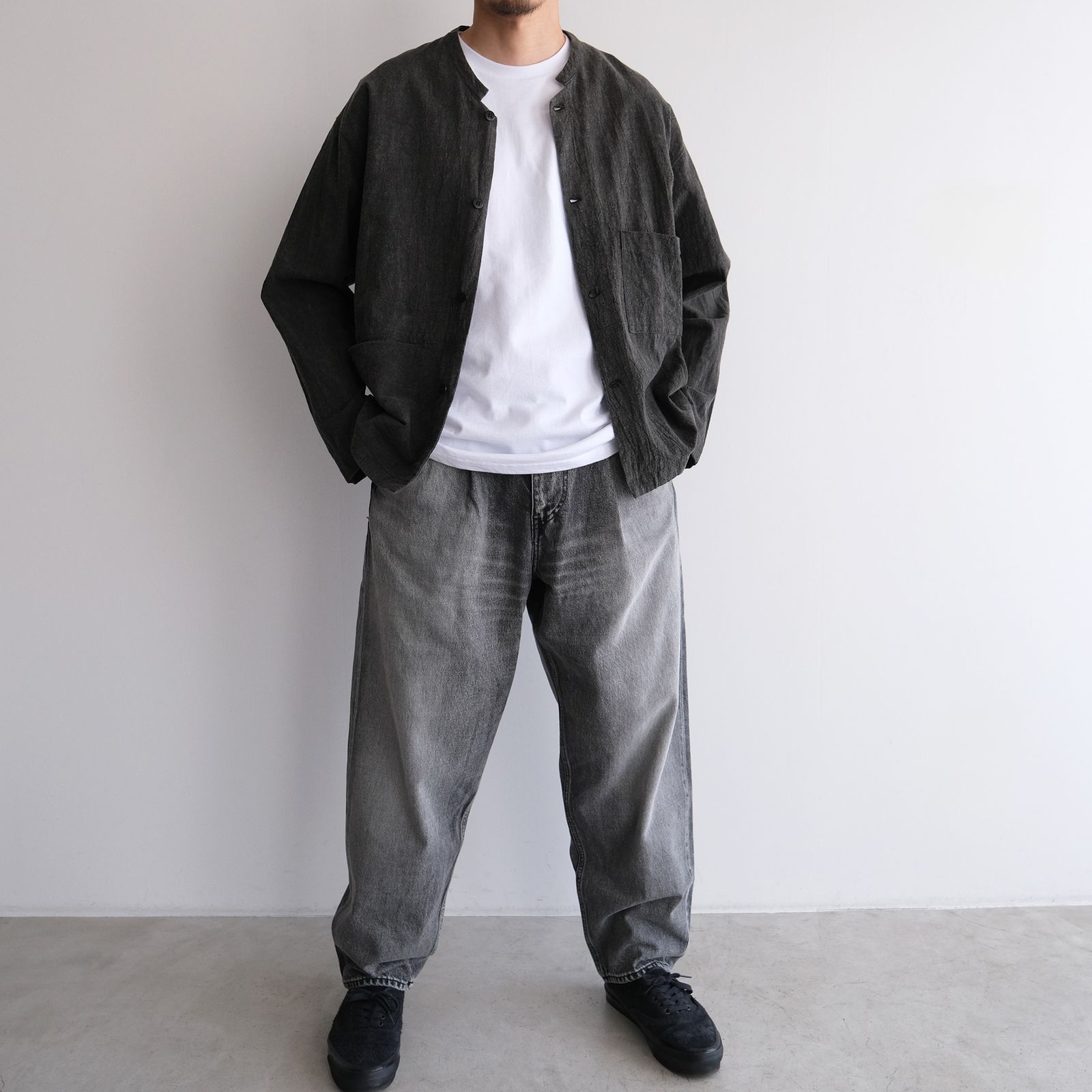 Selvage Denim Two Tuck Tapered Pants -パンツ-（Black Light Fade / ブラックライトフェード）