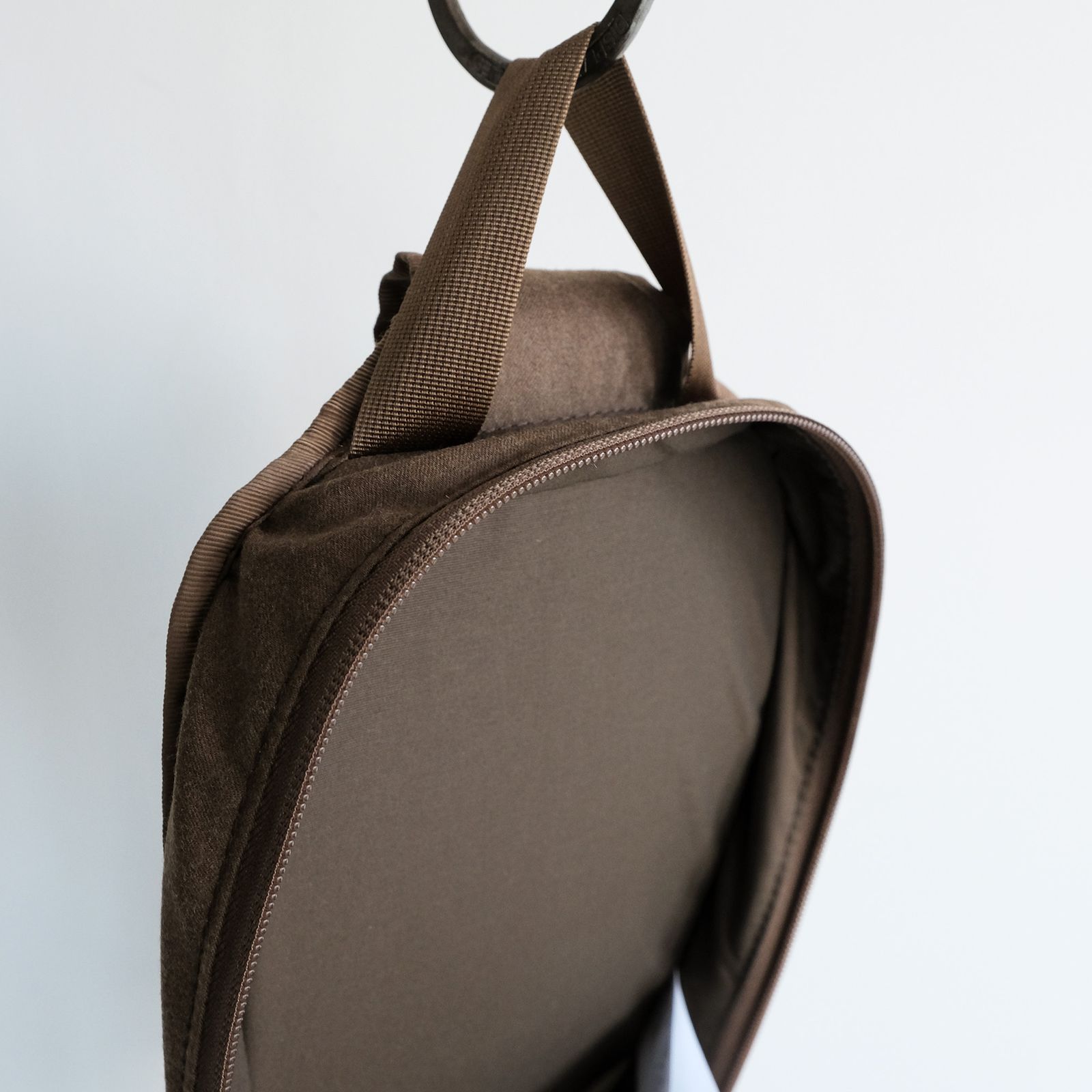 Fine Wool Saxony Medium Shoulder Bag -バッグ-（Brown / ブラウン）GU263-90428