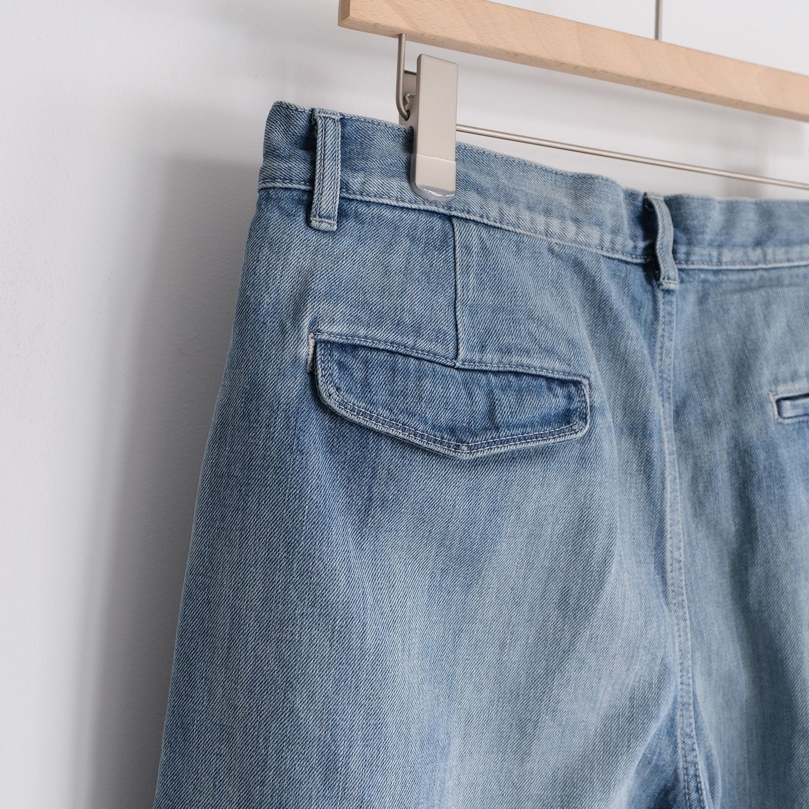 Selvage Denim Two Tuck Pants -デニムパンツ-（Indigo Light Fade / インディゴライトフェード）GU261-40061LB