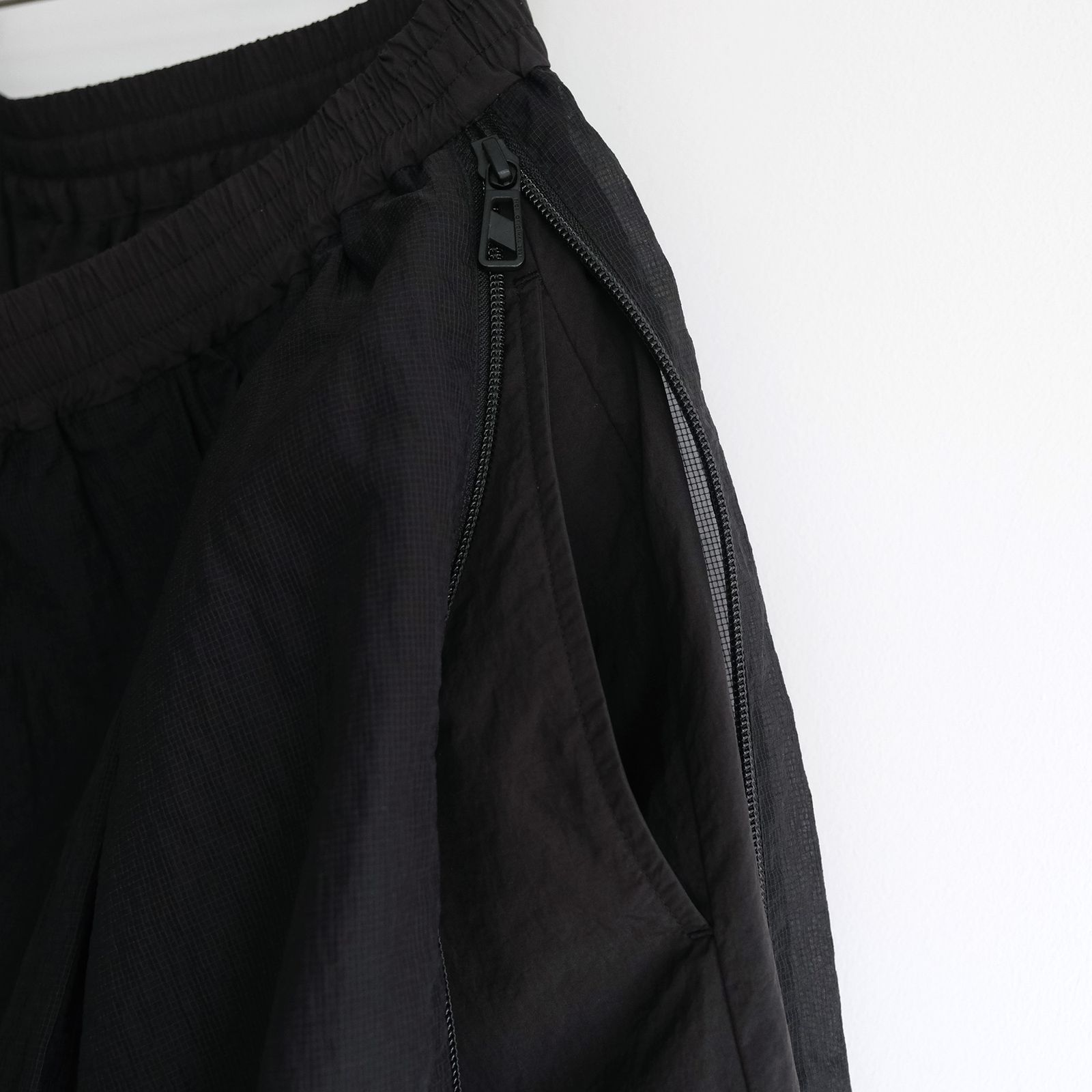 Mesh Layered Wide Short Pants -ショーツ-（Black / ブラック）