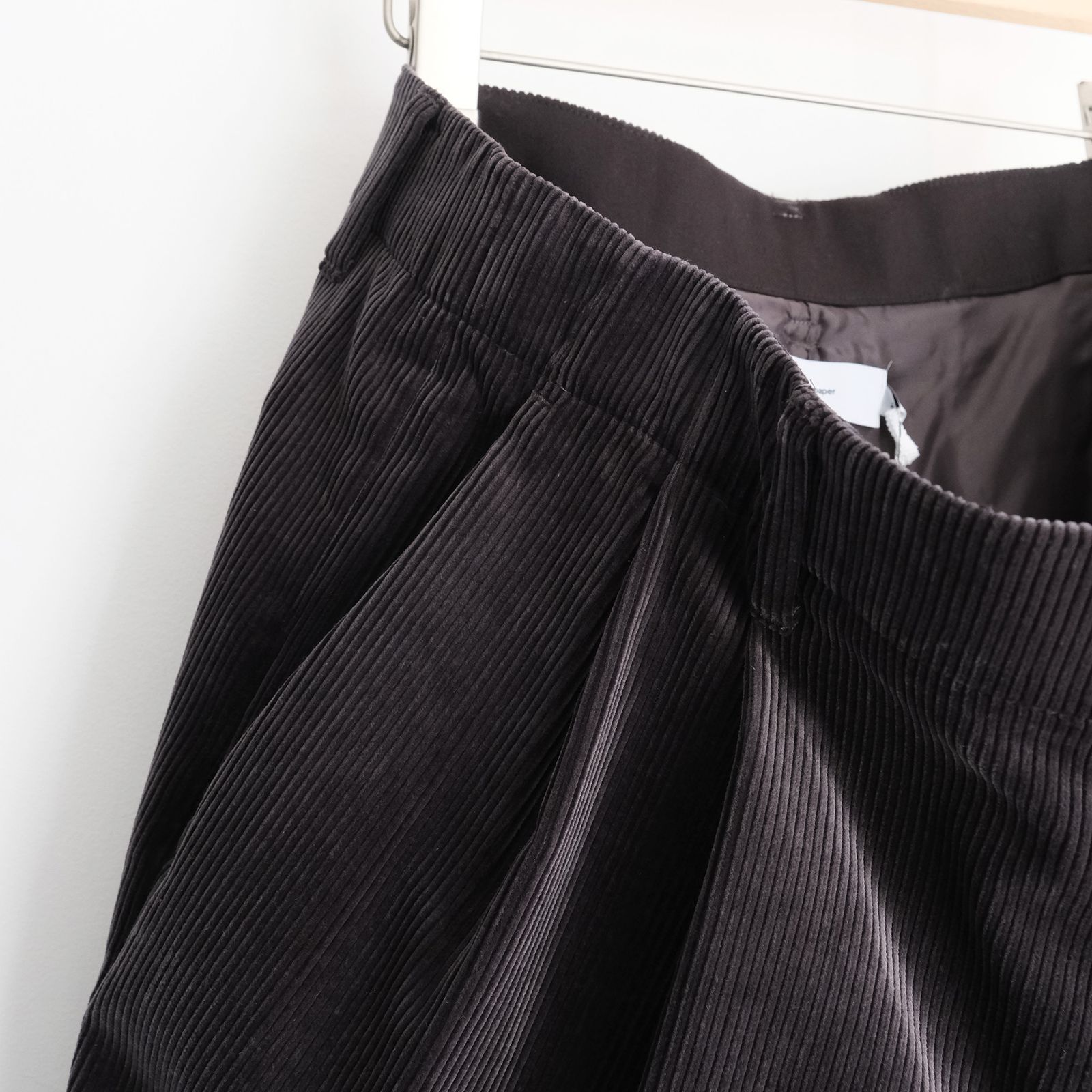 Suvin Corduroy Wide Straight Trousers -パンツ-（Gray / グレー）GU263-40213B