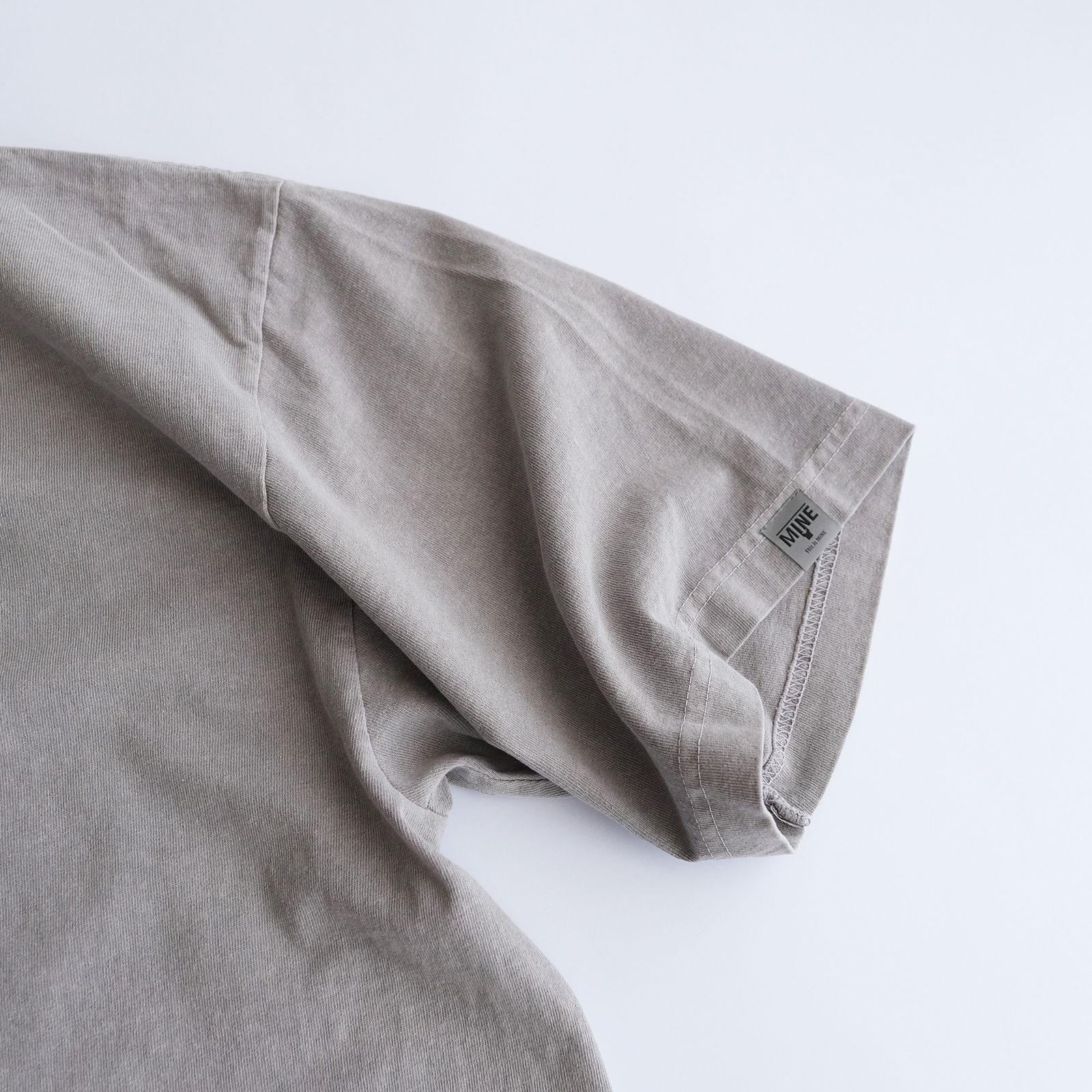 Pigment Duct Silver S/S -Tシャツ-（PD DT Silver / ピグメントダクトテープシルバー）