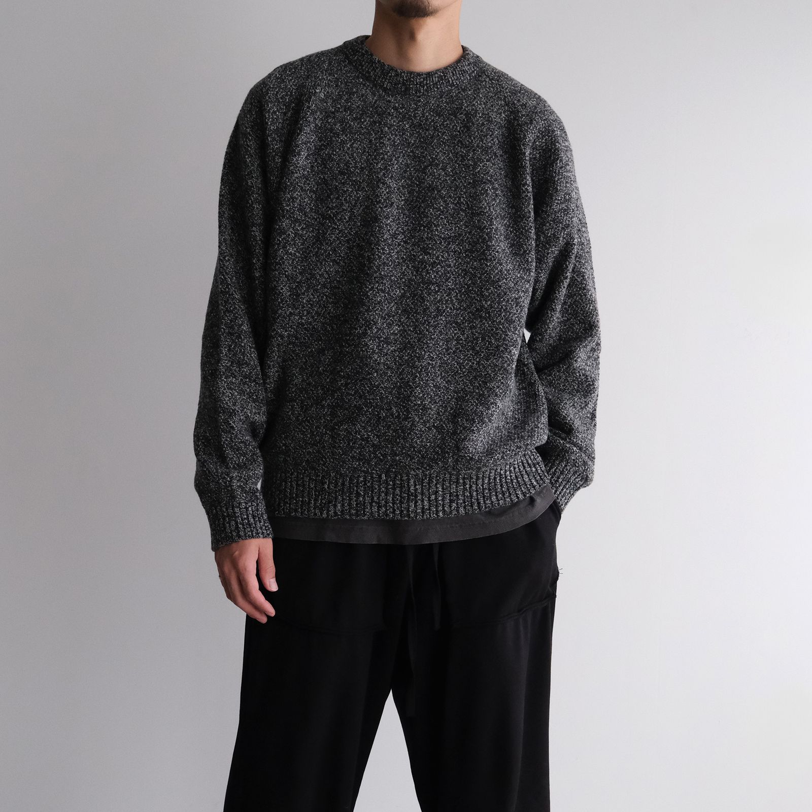 Lambs Wool Crewneck Sweater -ニット-（Charcoal Moku / チャコールモク）