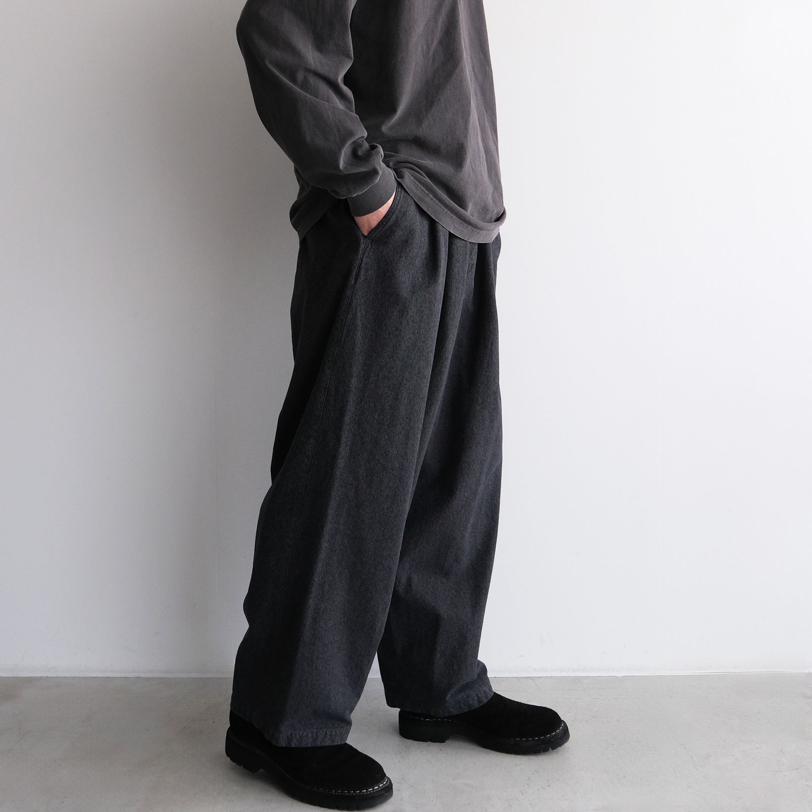 Sulfr Dyed Gabardine Two Tuck Easy Pants -パンツ-（Gray / グレー）GM261-40201