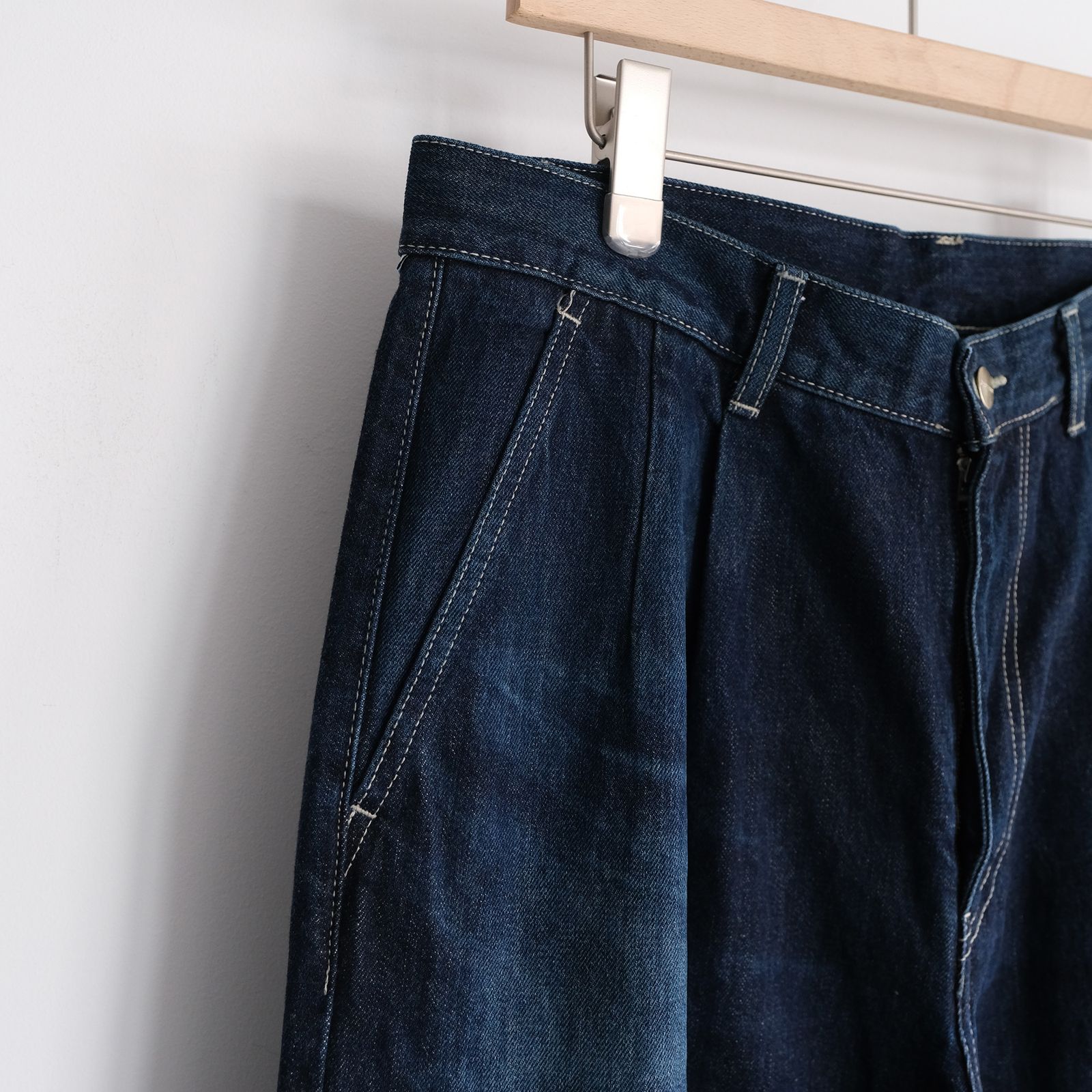 Selvage Denim Two Tuck Pants -デニムパンツ-（Indigo Dark Fade / インディゴダークフェード）GU261-40061DB