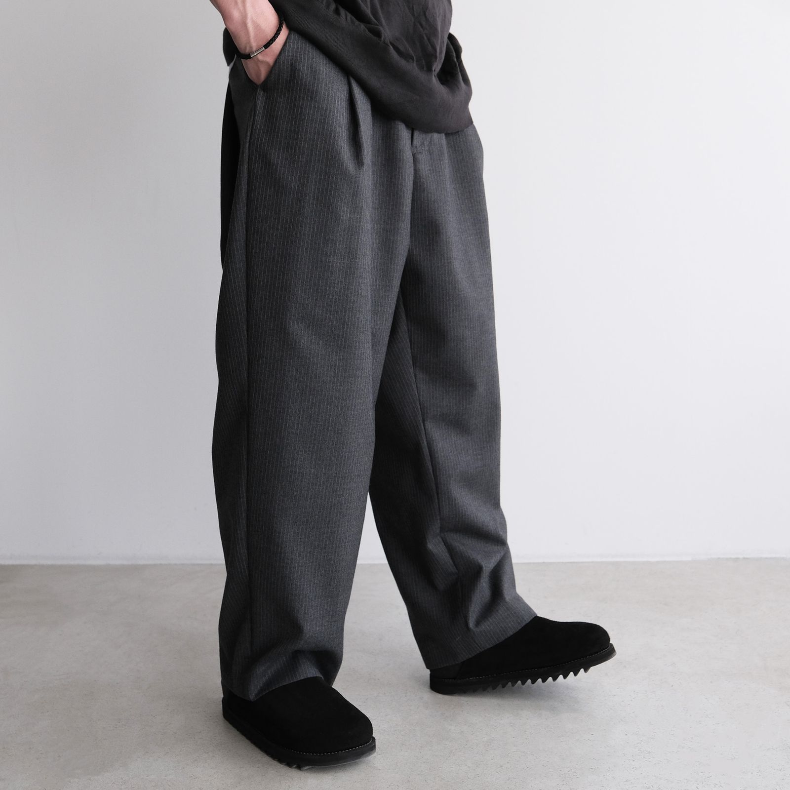 BRK05 Calf Back Side Reverse Unlined Sandal -サンダル-（Black / ブラック）