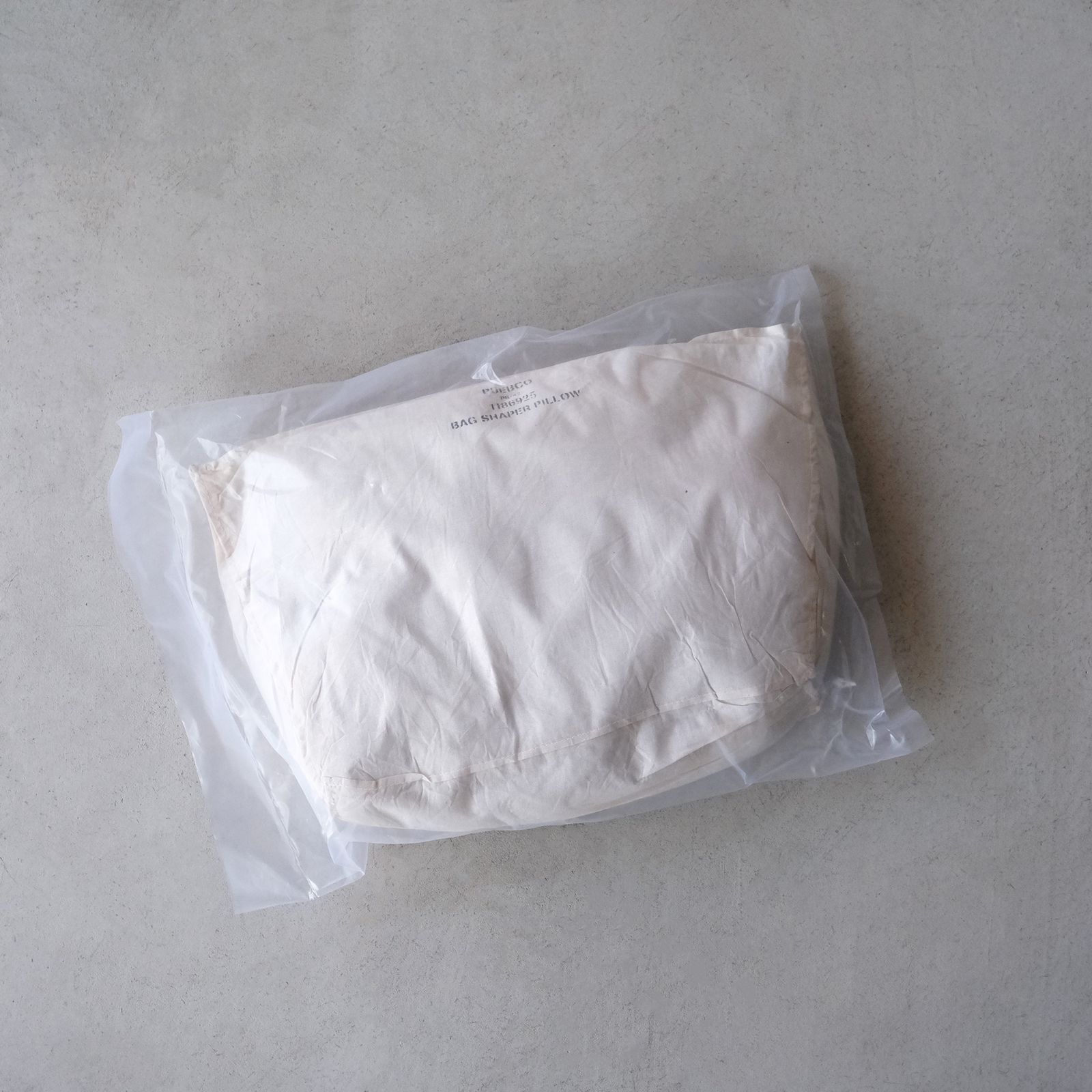 Bag Shaper Pillow Triangle Large（Ivory/ アイボリー）
