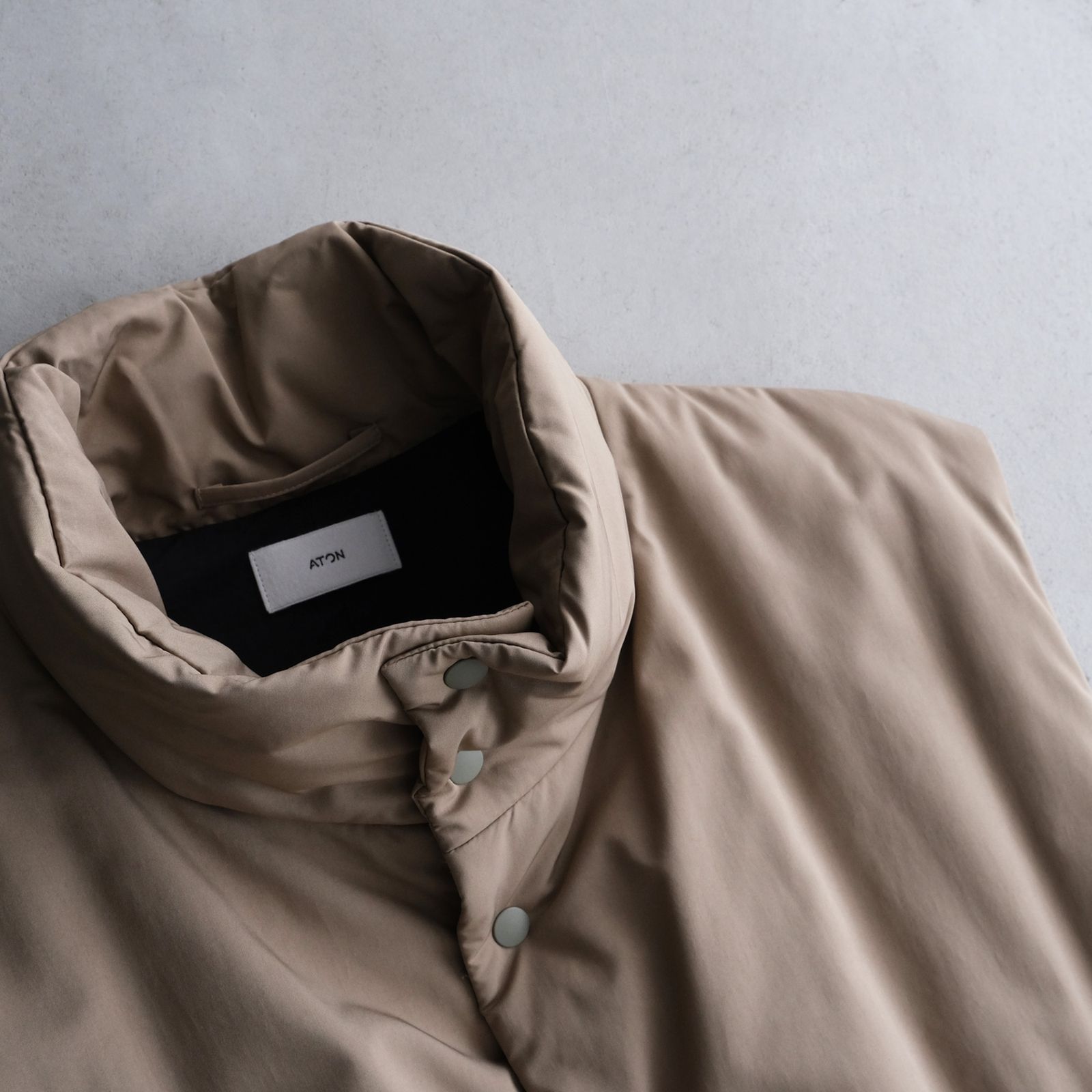 Vintage Nylon Twill Padded Vest -ベスト-（Beige / ベージュ）