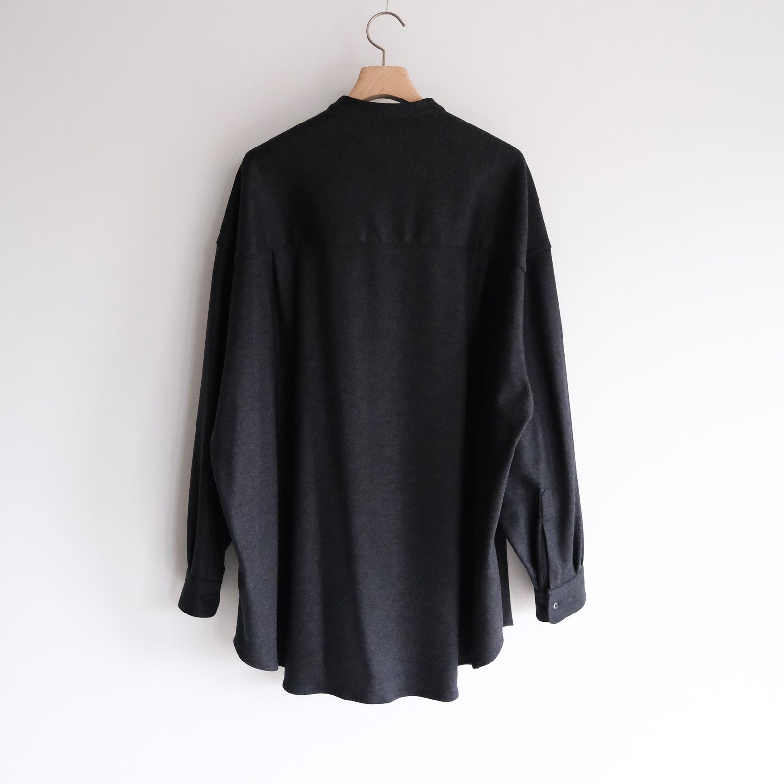 Wool Smooth Flannel Oversized Band Collar Shirt -シャツ-（Gray / グレー）