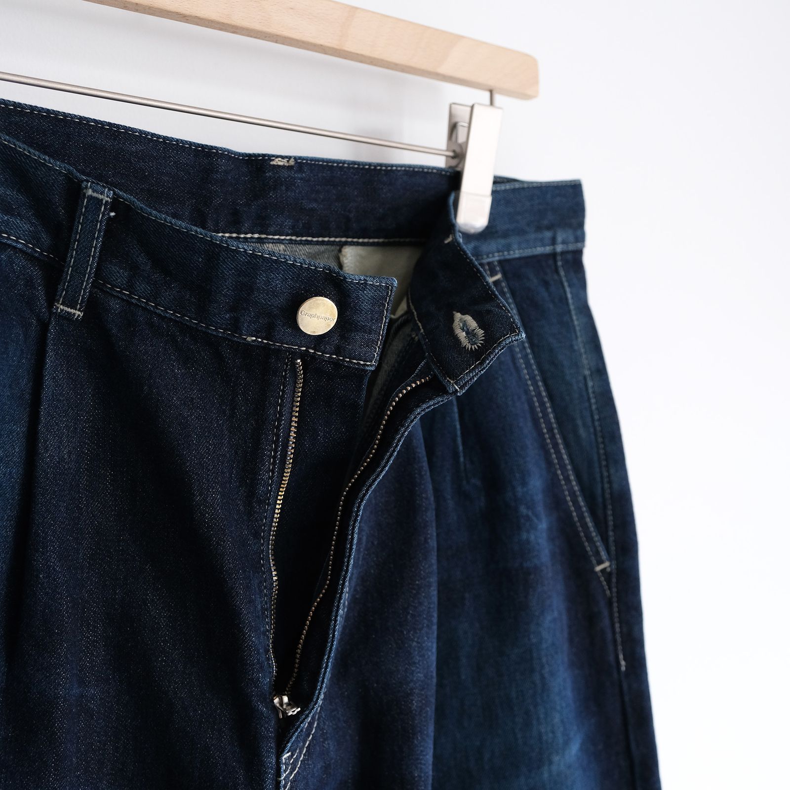 Selvage Denim Two Tuck Pants -デニムパンツ-（Indigo Dark Fade / インディゴダークフェード）GU261-40061DB
