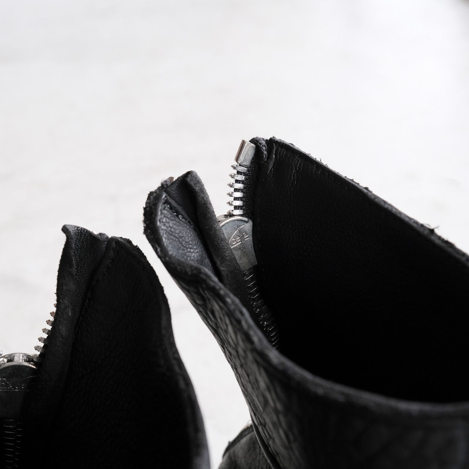 367ZB Bison Full Grain Lined Folded Back Zip Boot -ブーツ-（Black / ブラック）