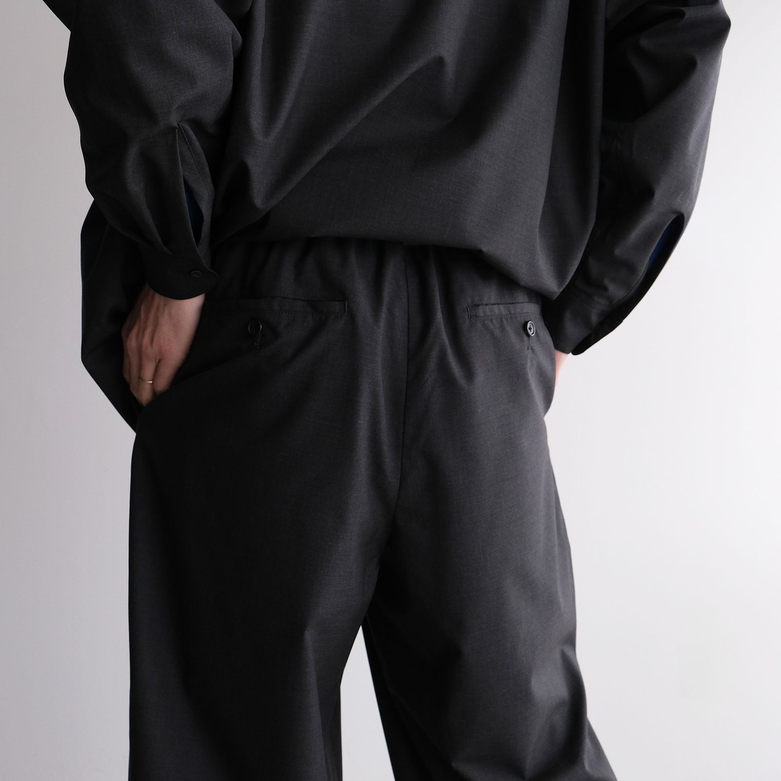 Fine Wool Heather Drawstring Track Pants -パンツ-（Charcoal / チャコール）GM261-40322