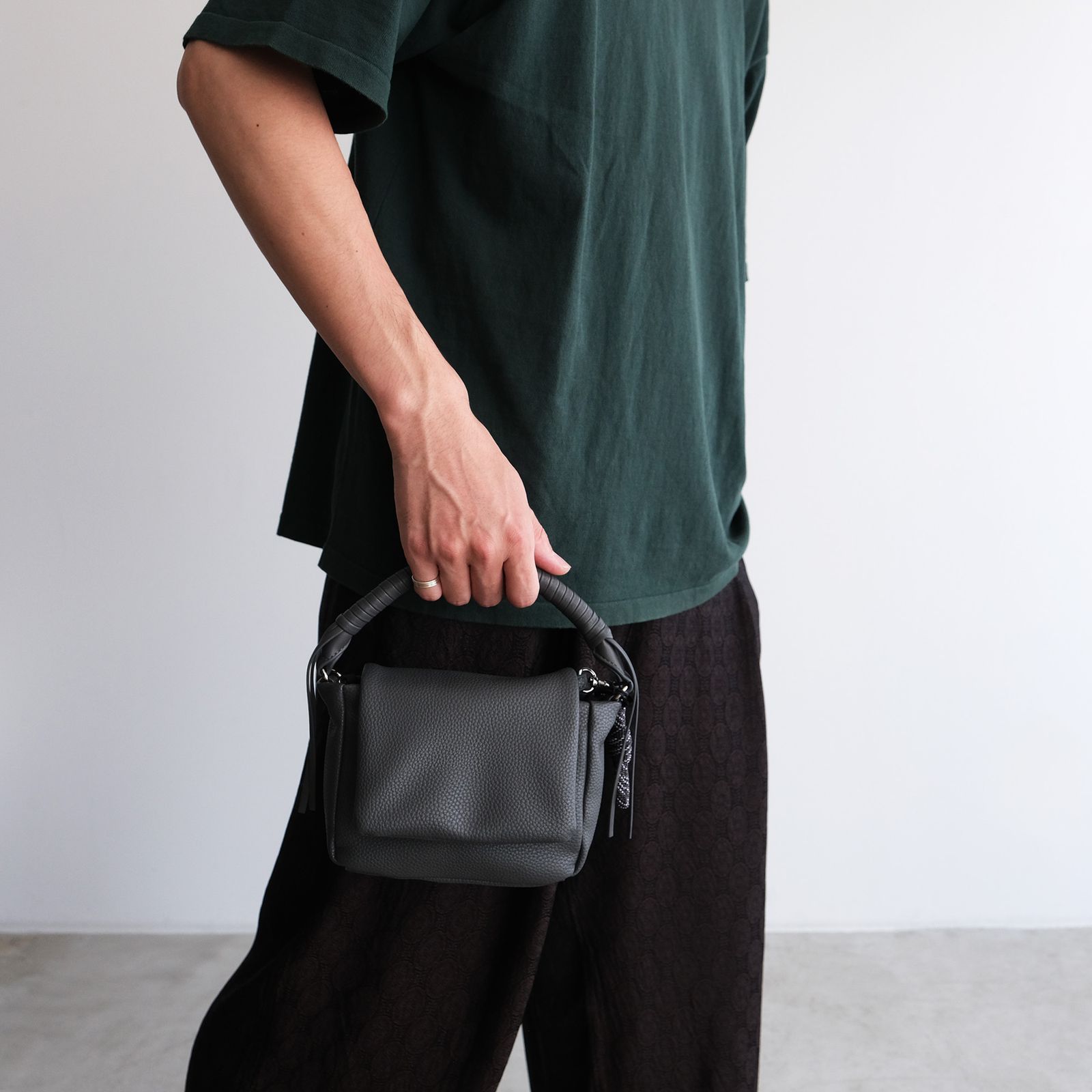 パテントレザー スモールラッキーロックバッグ Alexander Wang - スモール・リッコ・ペブルド・レザー