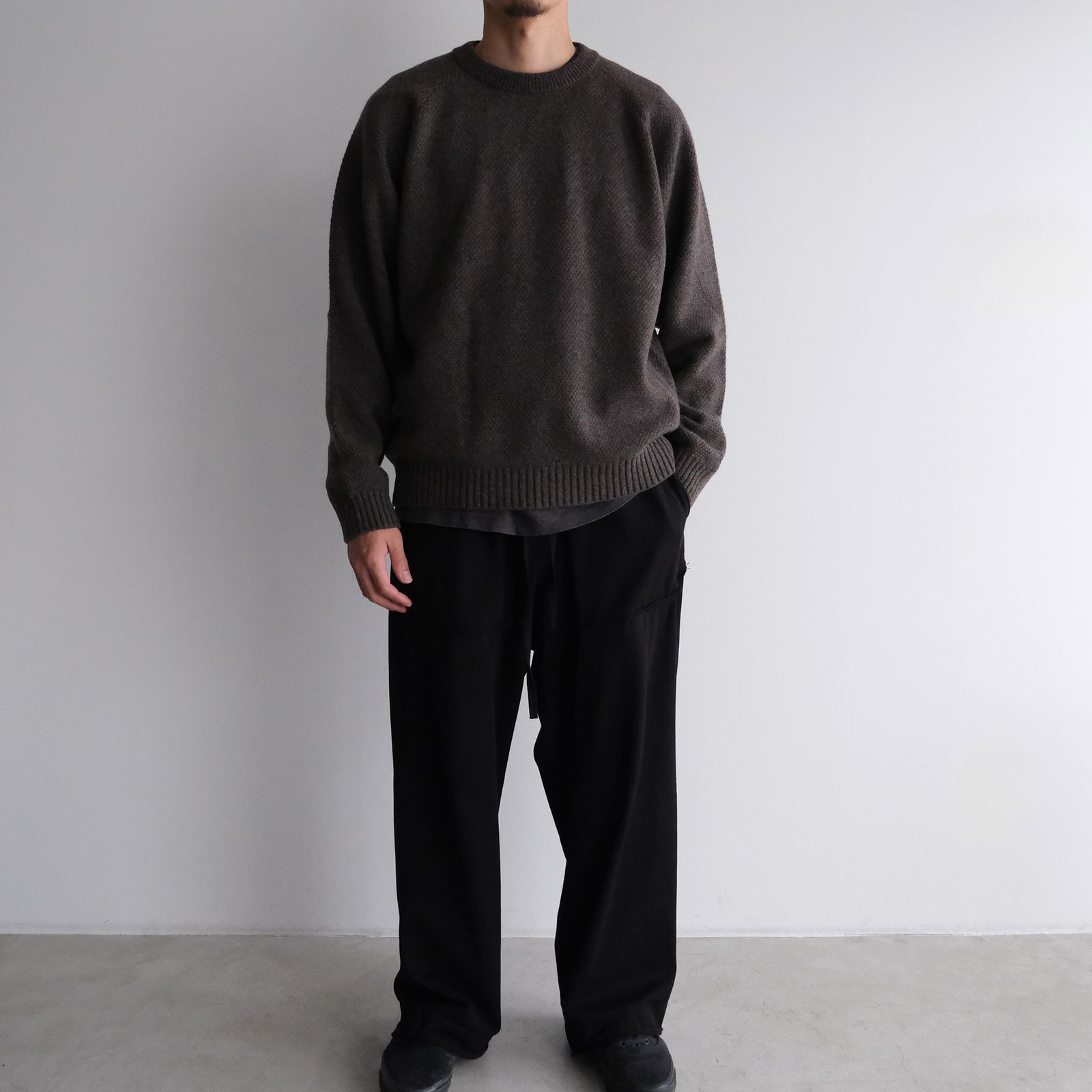 Lambs Wool Crewneck Sweater -ニット-（Brown / ブラウン）