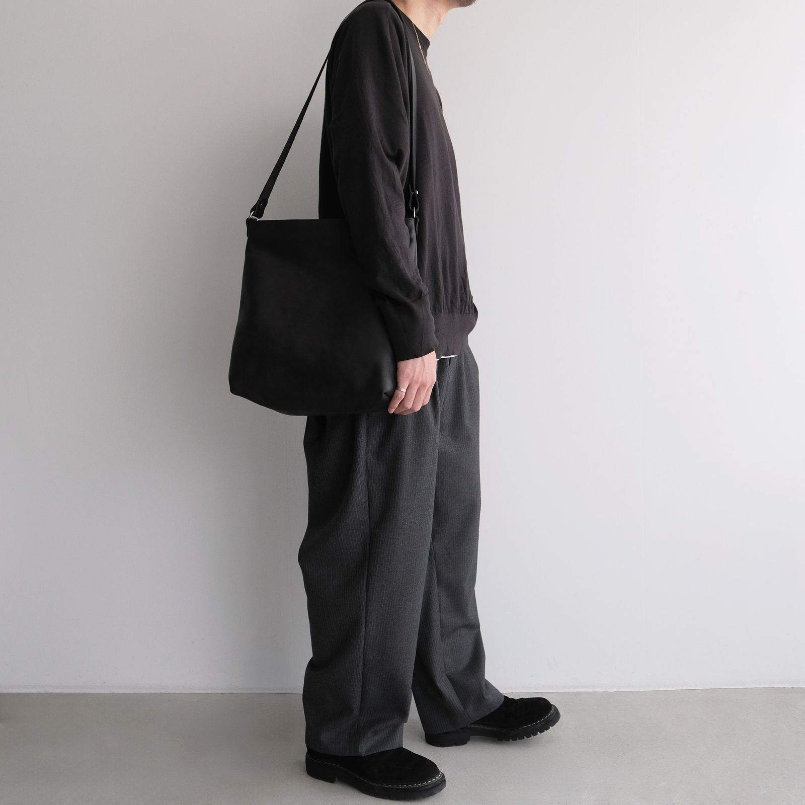 Soft Horse Full Grain Nylon Lining Shoulder Bag -バッグ-（Black / ブラック）