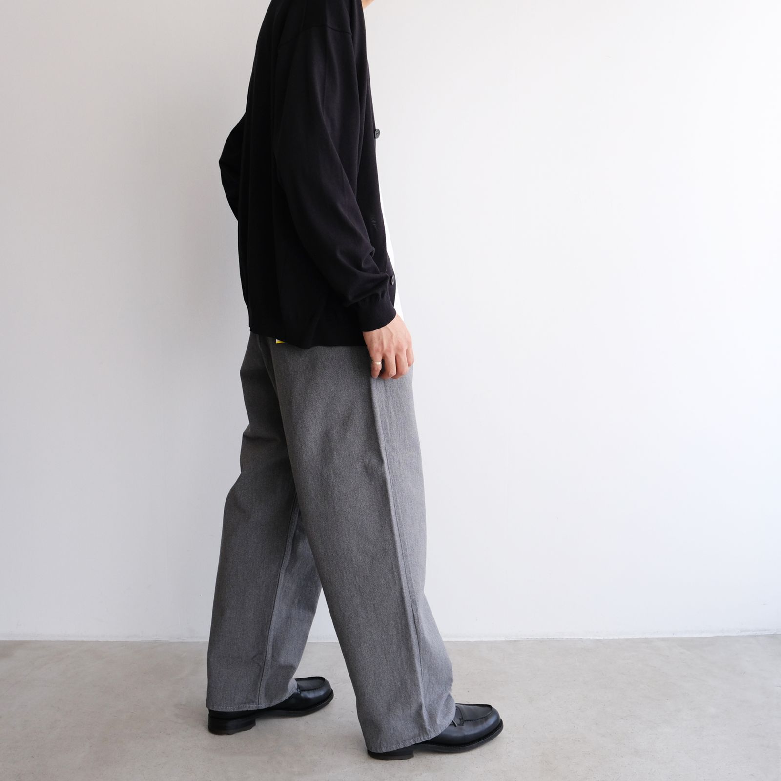 Graphpaper - Colorfast Denim Two Tuck Pants -パンツ-（Gray / グレー） | STACK STORE