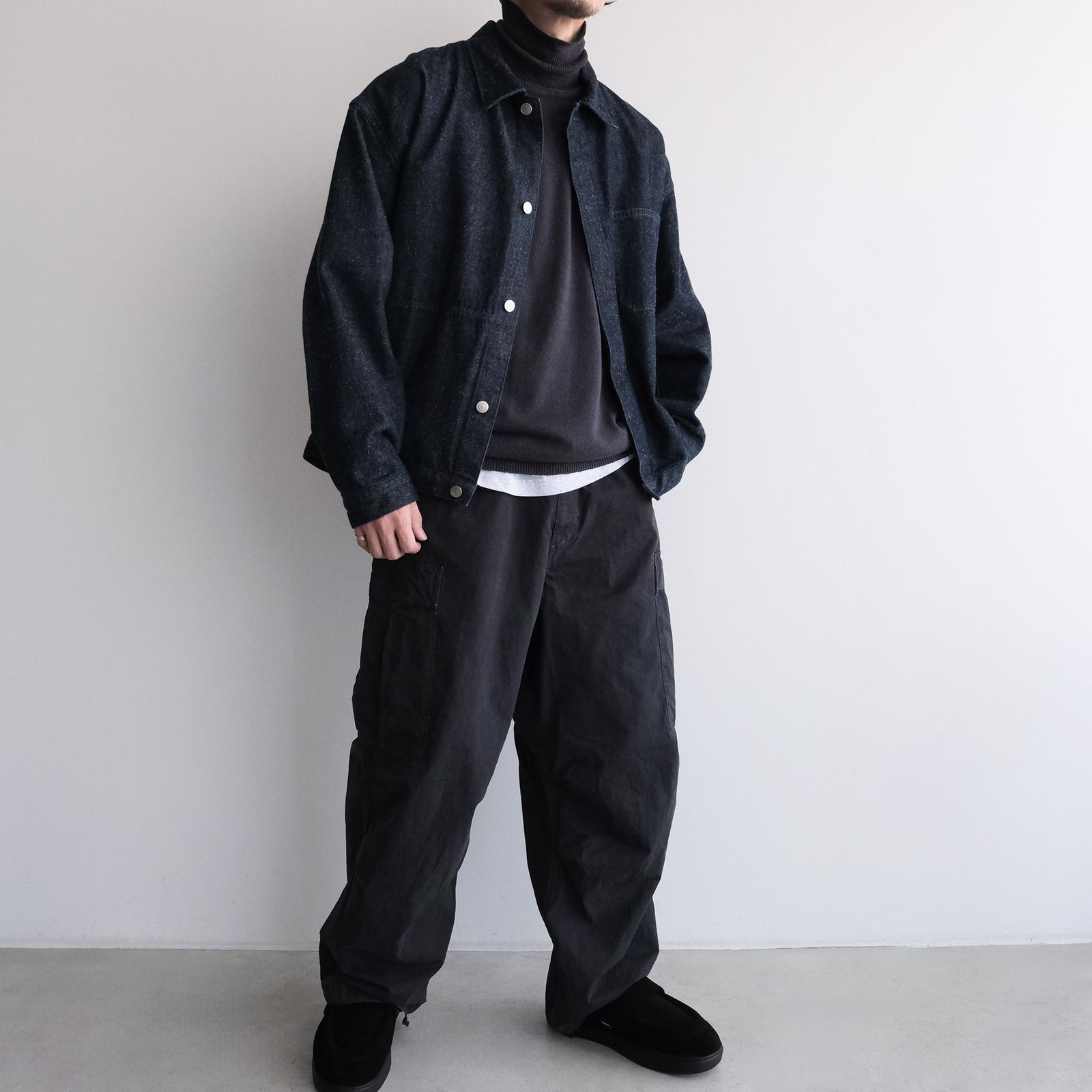 Silk Knit Turtle Neck -ニット-（Dark Navy / ダークネイビー）