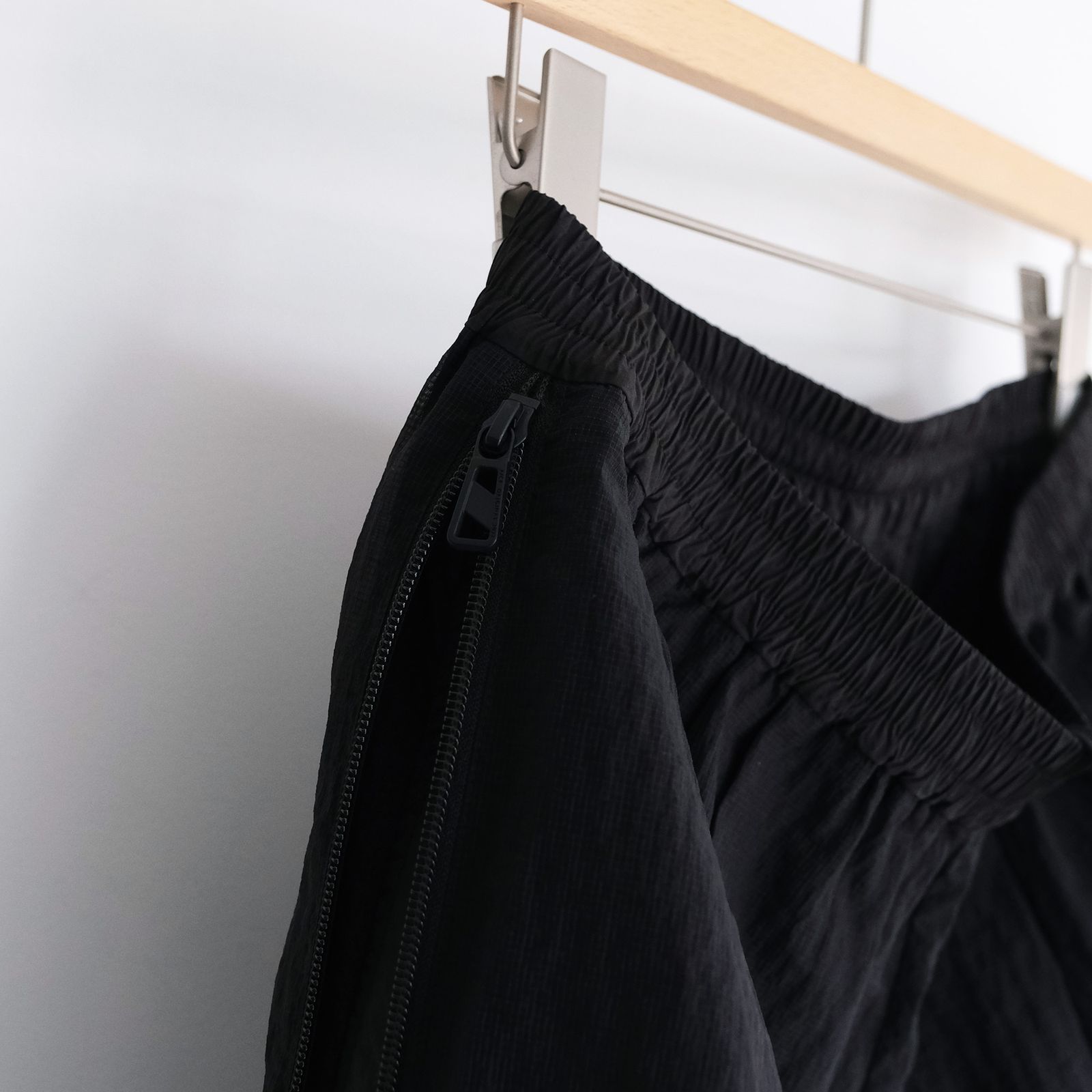 Mesh Layered Wide Short Pants -ショーツ-（Black / ブラック）