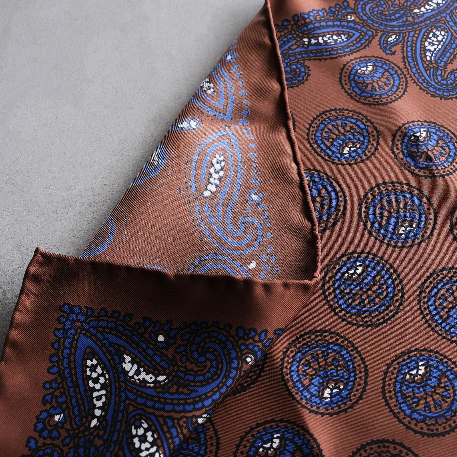 Paisley Silk Bandana Scarf -スカーフ-（Brown / ブラウン）