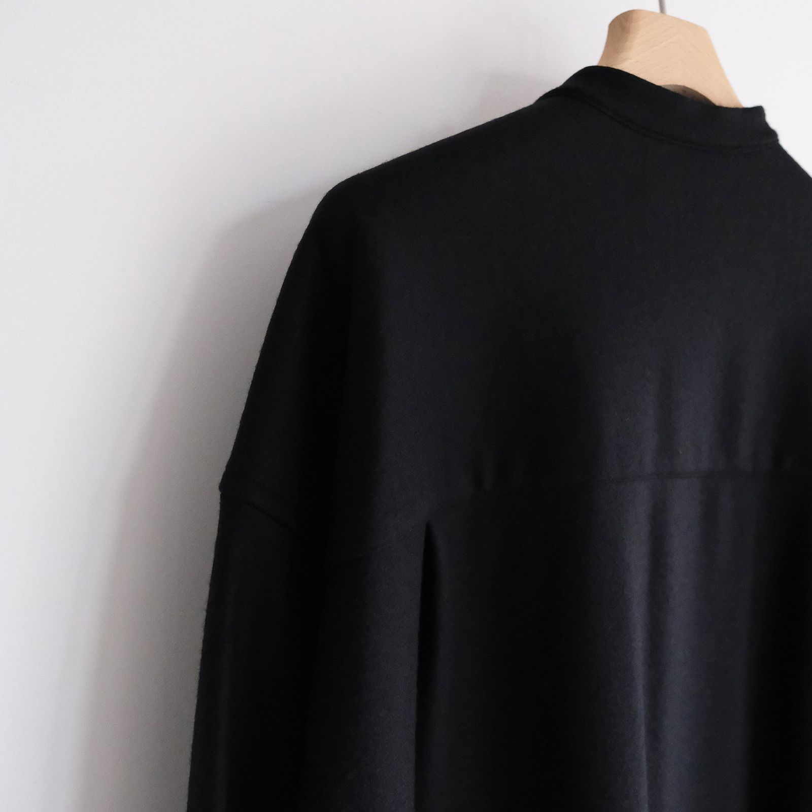 Wool Smooth Flannel Oversized Band Collar Shirt -シャツ-（Black / ブラック）