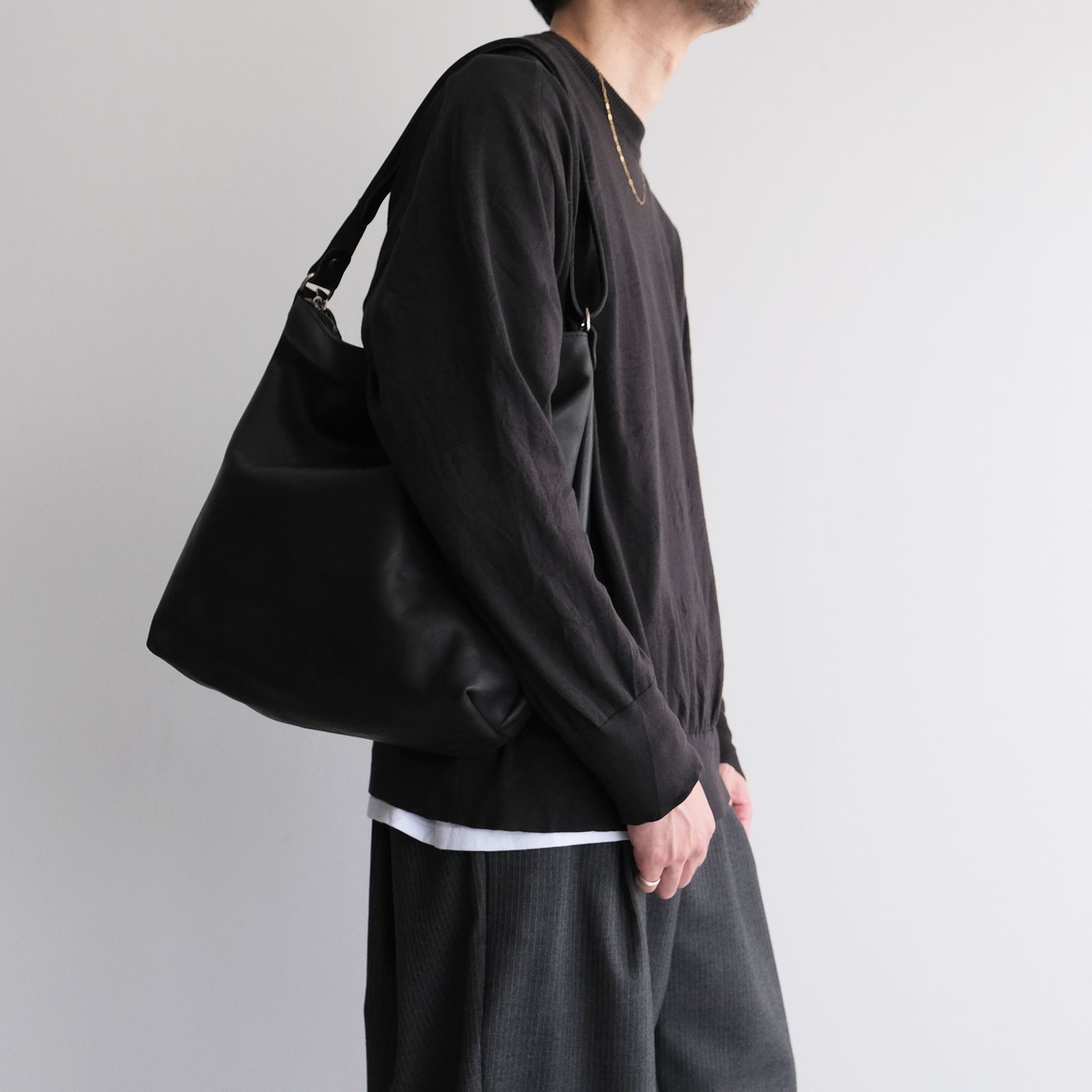 Soft Horse Full Grain Nylon Lining Shoulder Bag -バッグ-（Black / ブラック）