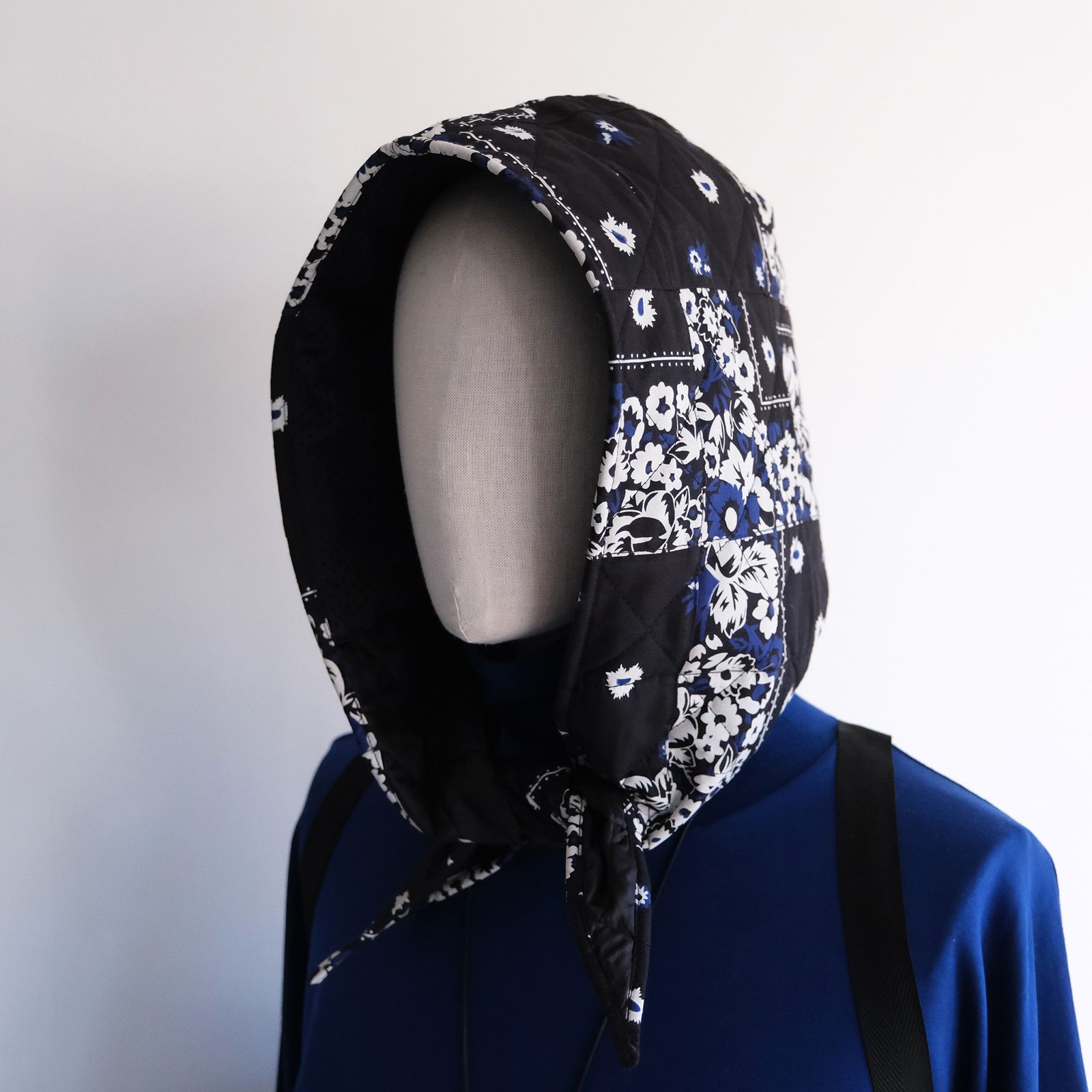 Patchwork Bandana Quilted Hood -スカーフ-（Black×Blue / ブラック×ブルー）