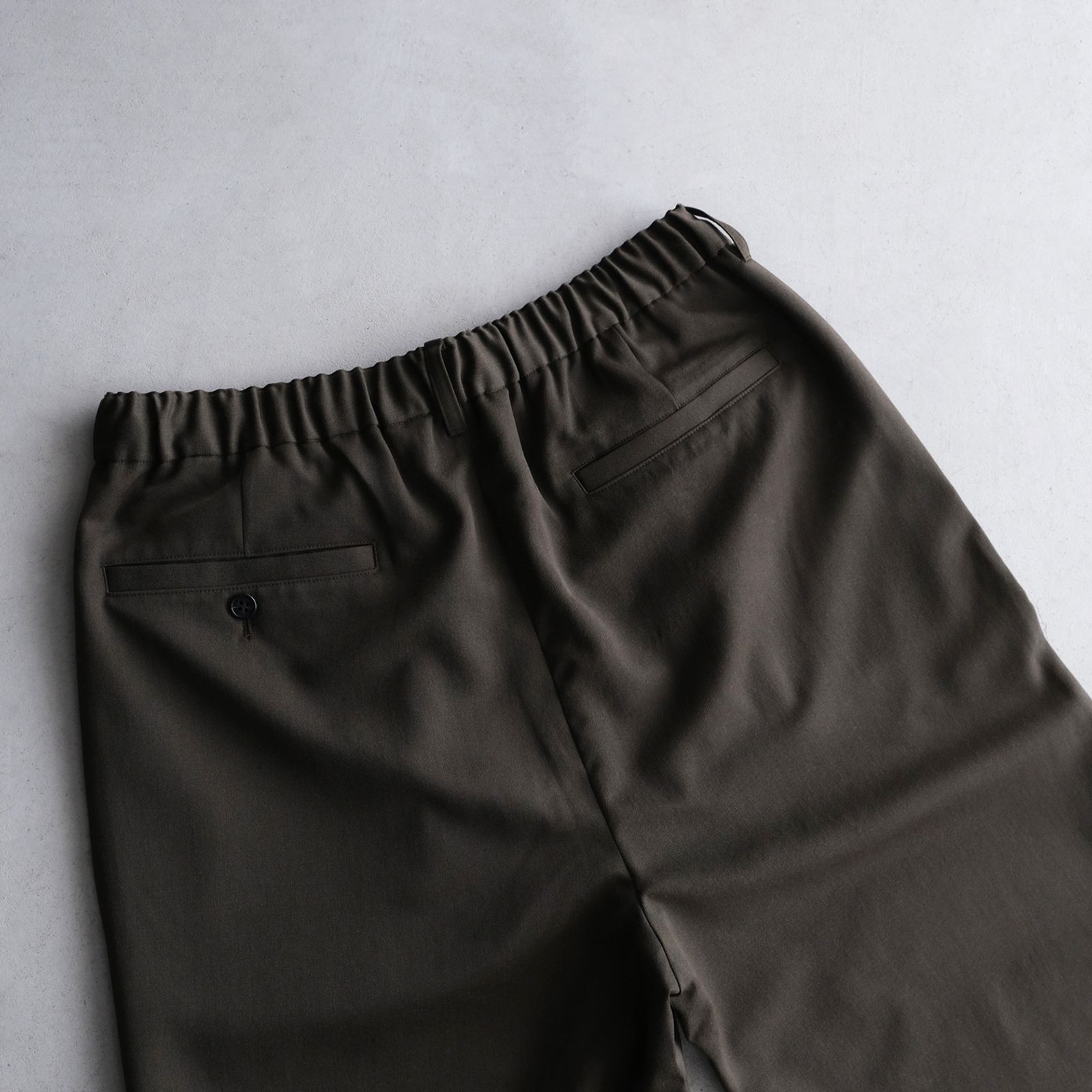 ユニバーサルプロダクツ　ウールパンツ UNIVERSAL PRODUCTS 【ユニバーサルプロダクツ】SUMMER WOOL