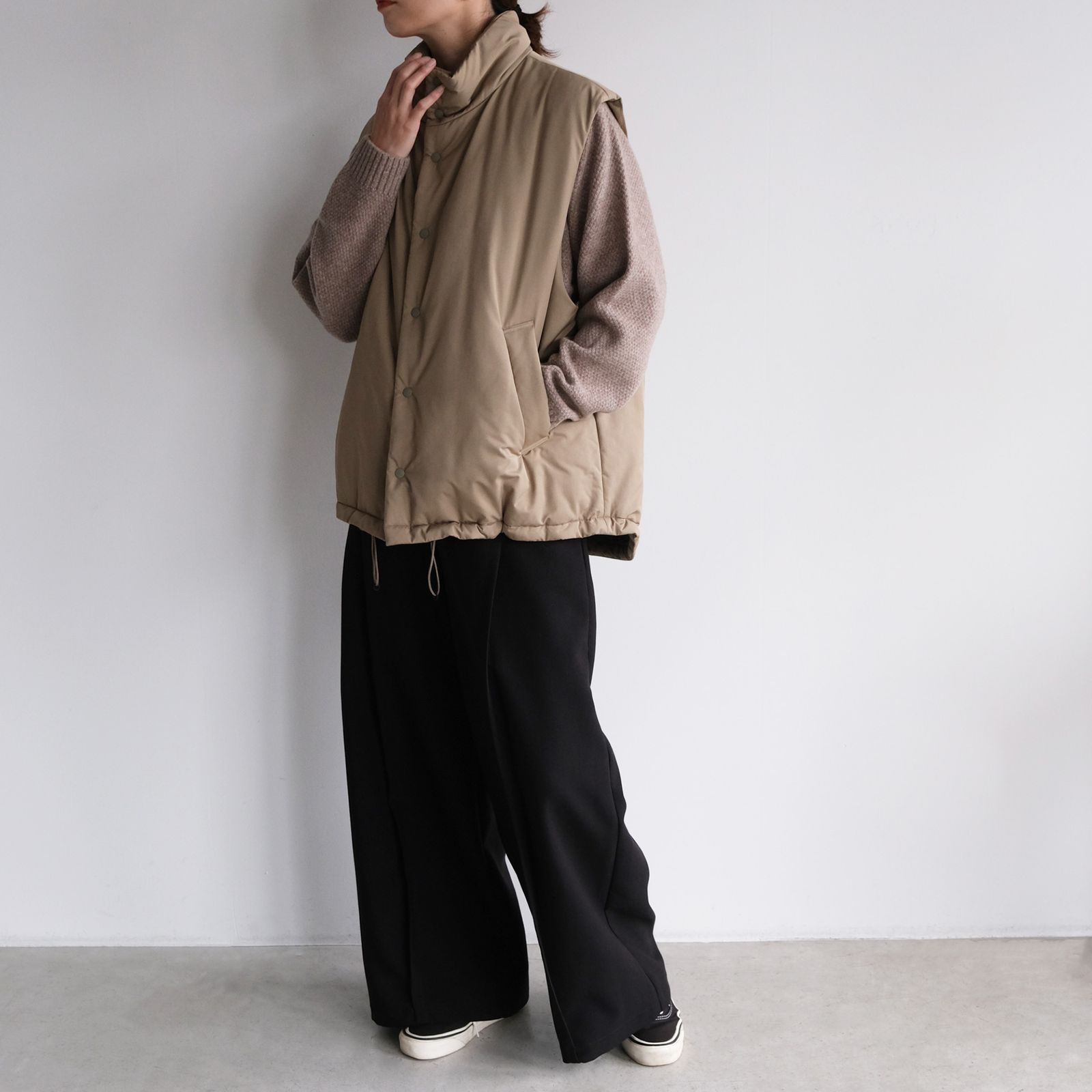Vintage Nylon Twill Padded Vest -ベスト-（Beige / ベージュ）