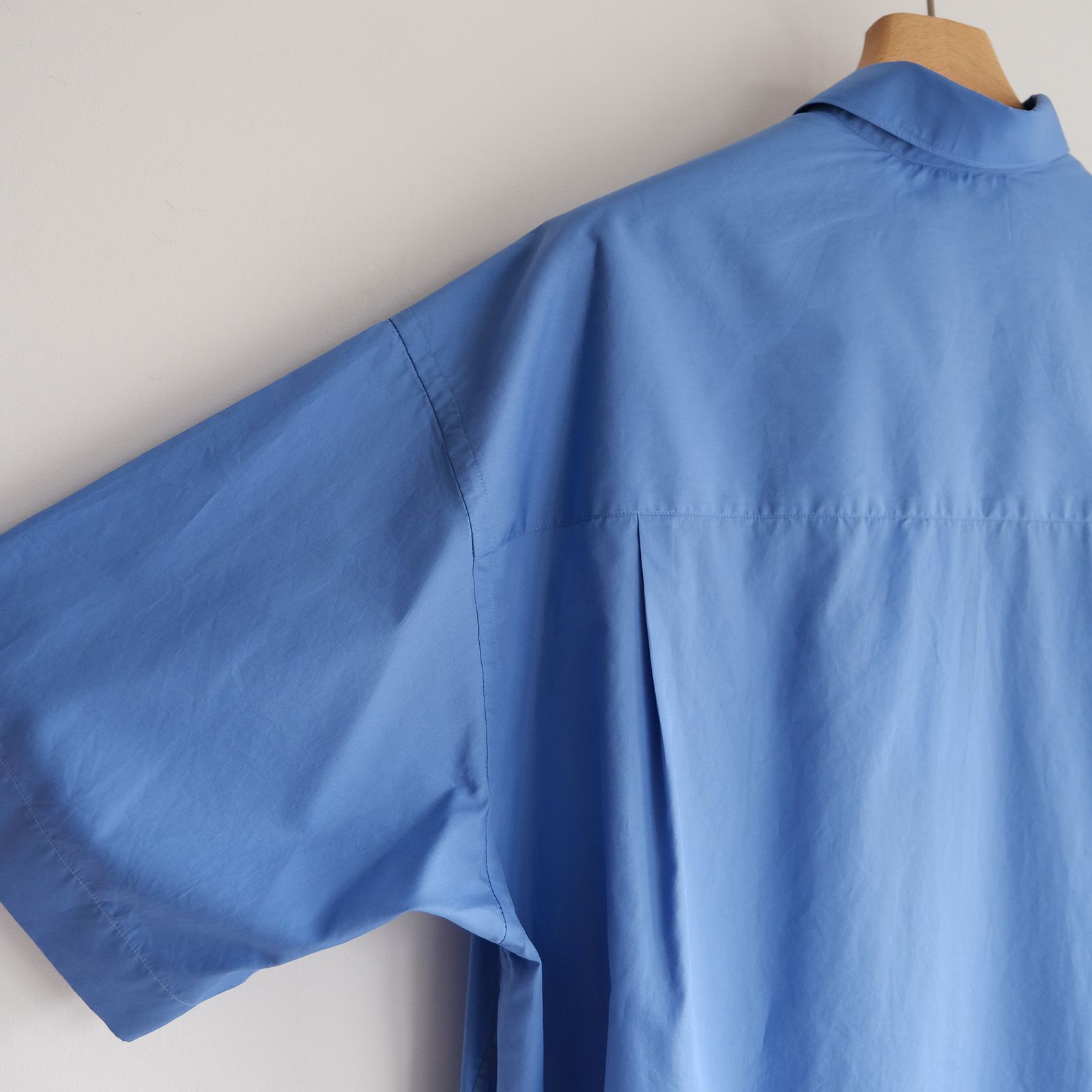 Broad S/S Oversized Regular Collar Shirt -シャツ-（Blue / ブルー）GM261-50003B