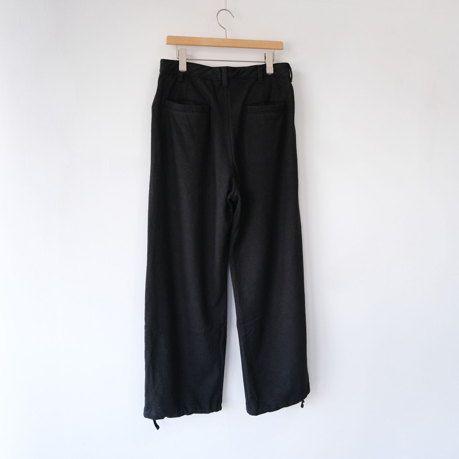 UNIVERSAL PRODUCTS - Phatee Hemp Sweat Trousers -トラウザース