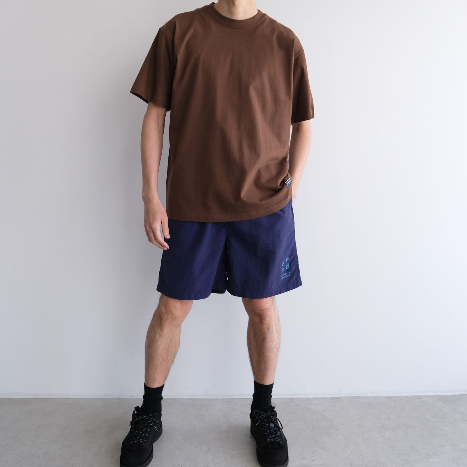PMD Logo T-Shirt -Tシャツ-（D.Brown / ダークブラウン）