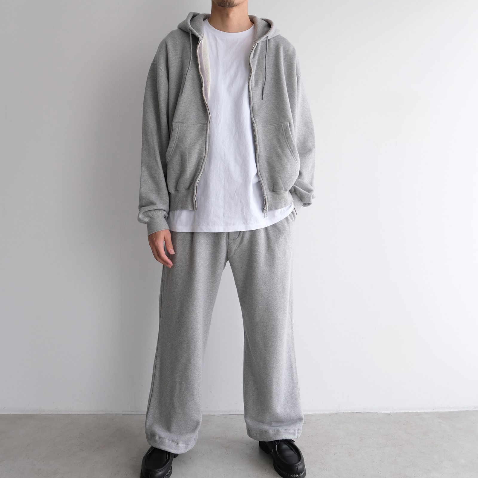 Jumberca Sweat Straight Trousers -スウェットパンツ-（Gray / グレー）