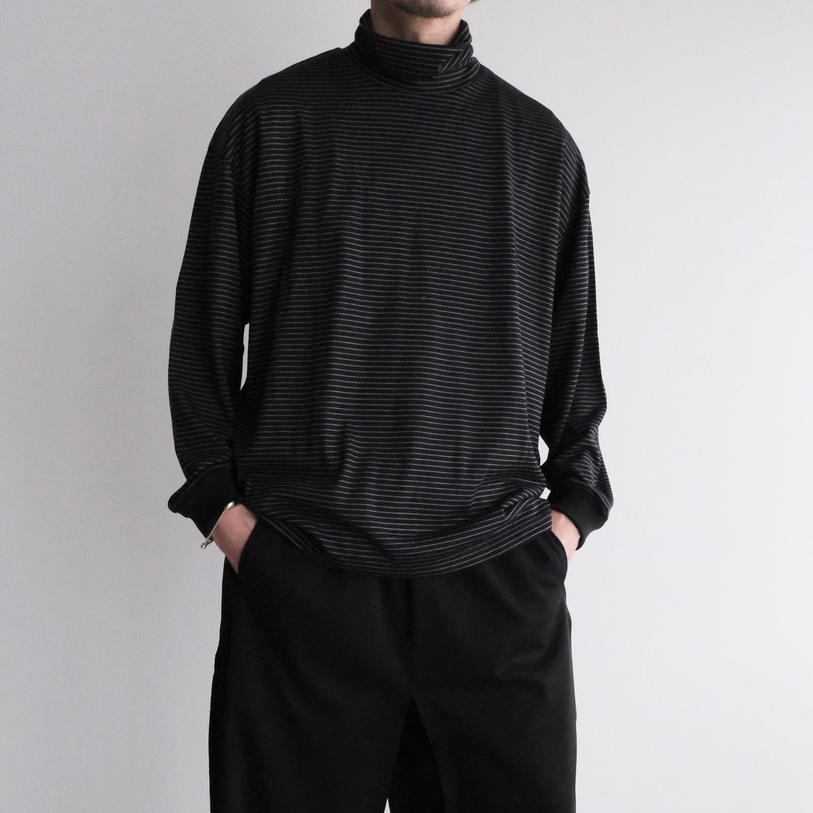 Fine Wool Border L/S Turtle Neck Tee -Tシャツ-（Black×Gray / ブラック×グレー）GU263-70159B