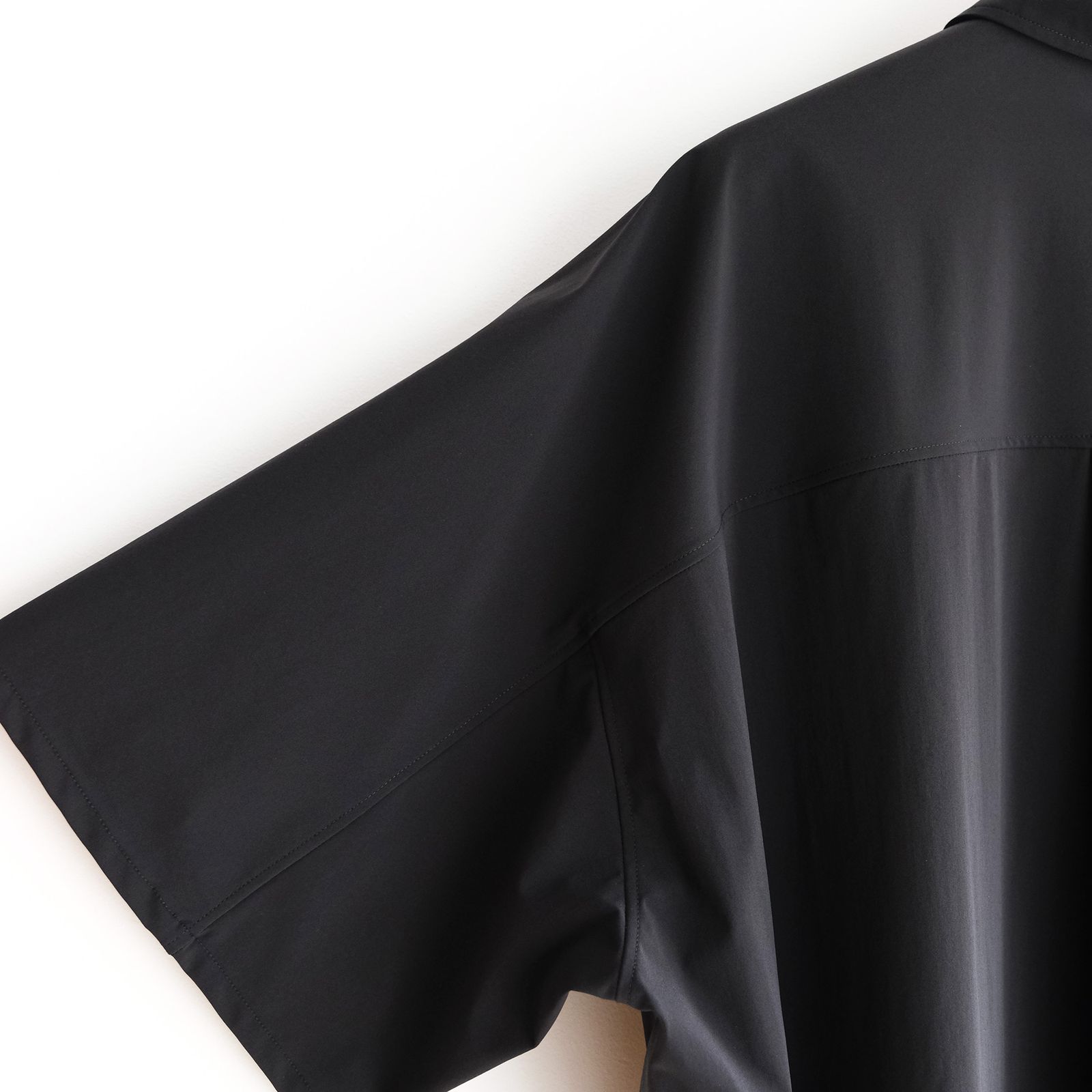 Flex Tricot S/S Pullover Shirt -シャツ-（Black / ブラック）GM262-50018
