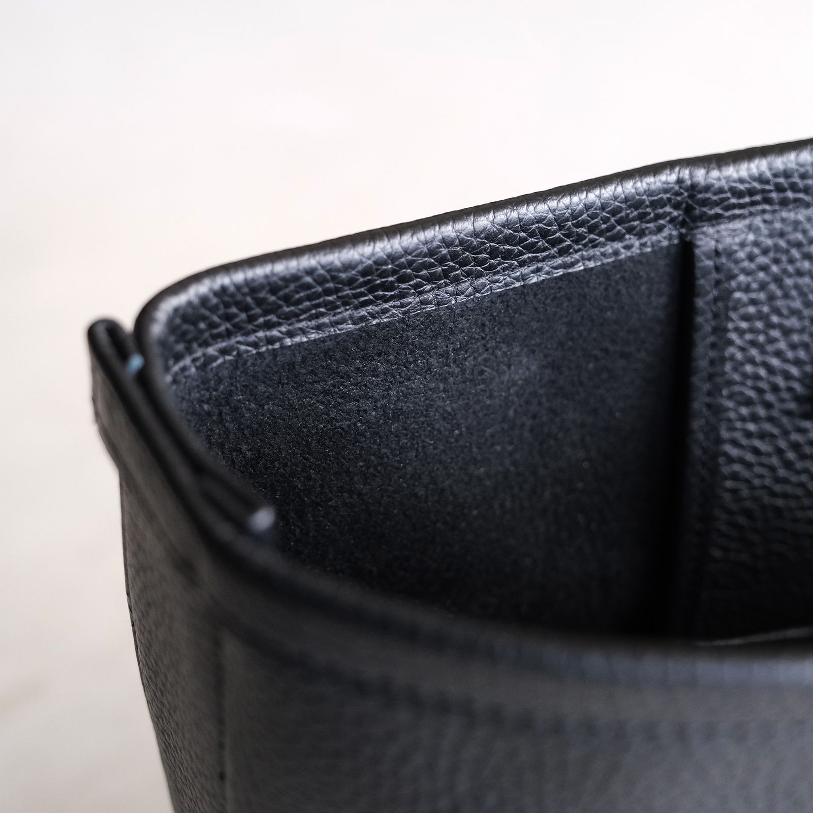 Day Tote Bag M -バッグ-（Black / ブラック）