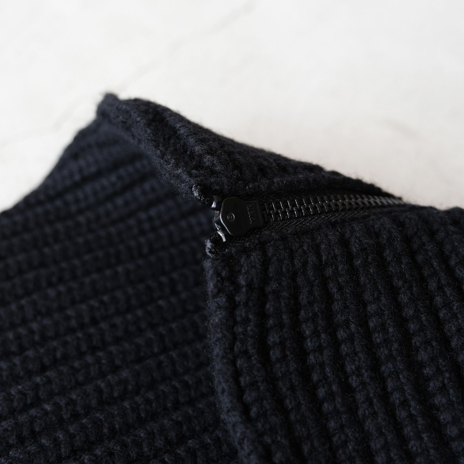 "Crepe" Knit Snood - スヌード-（Black / ブラック）