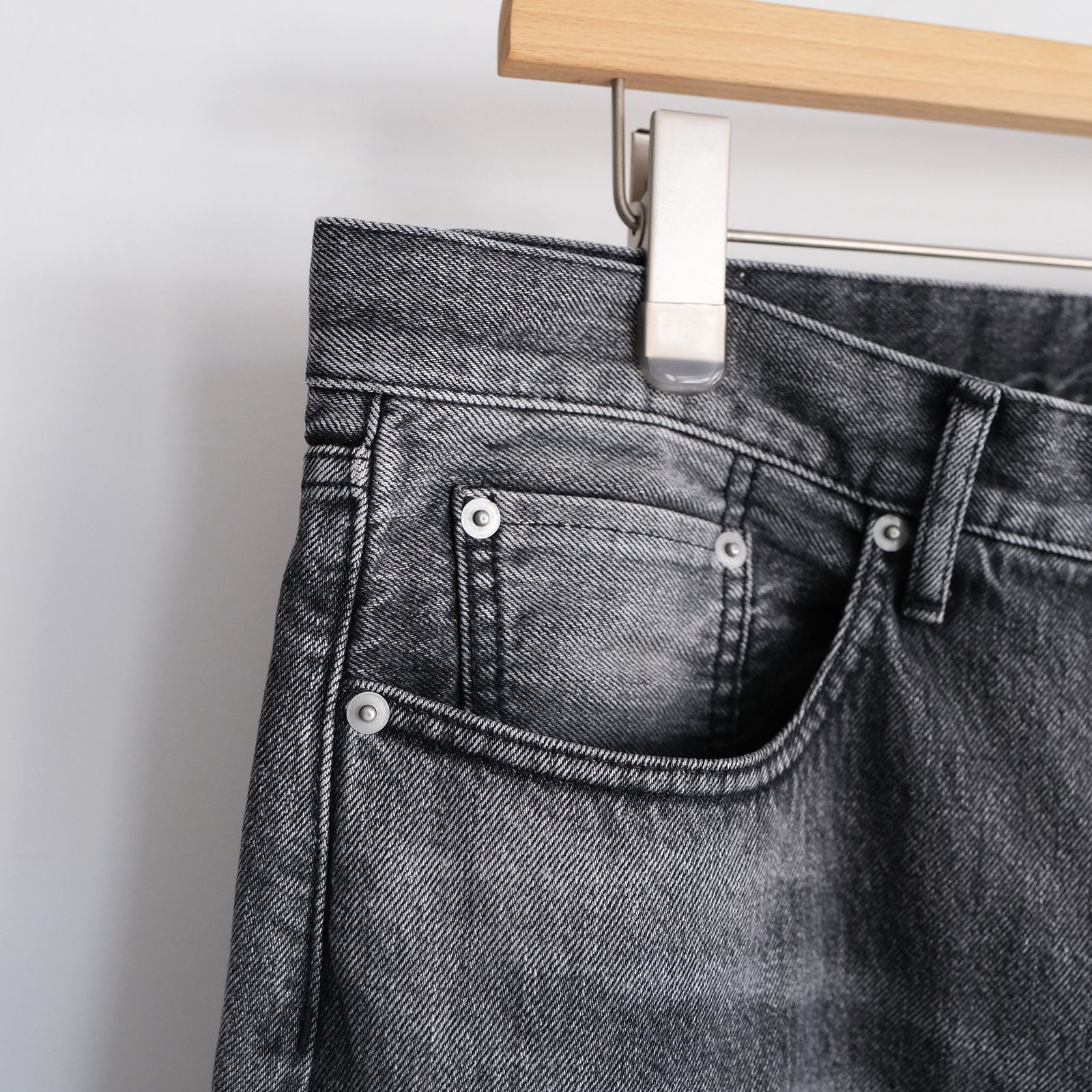 Selvage Denim Five Pocket Tapered Pants -パンツ-（Black Light Fade / ブラックライトフェード）