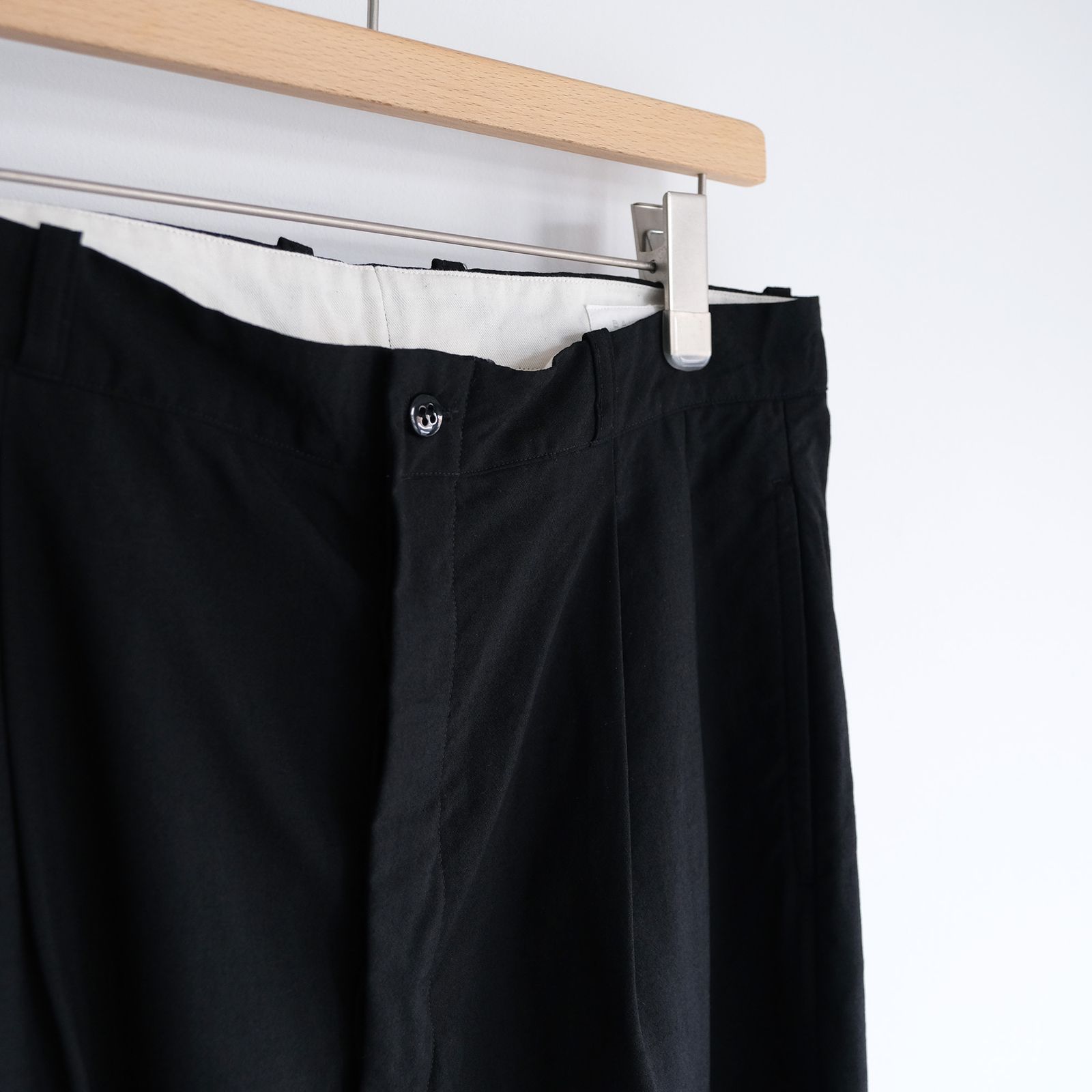 Wool 2 Tuck Trousers -パンツ-（Black / ブラック）