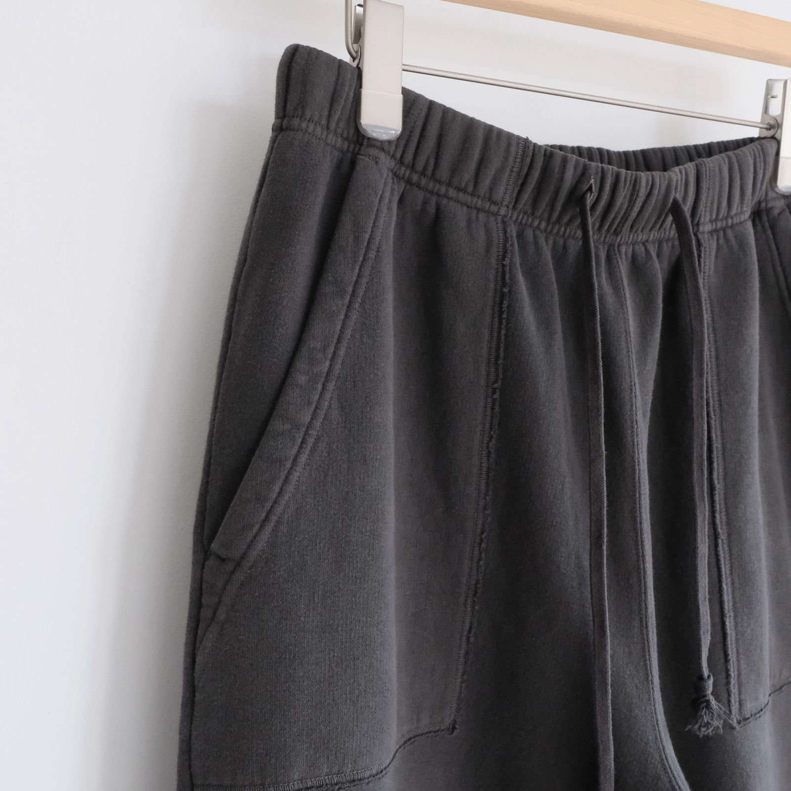 Sweat Pants -パンツ-（Sumikuro / スミクロ）