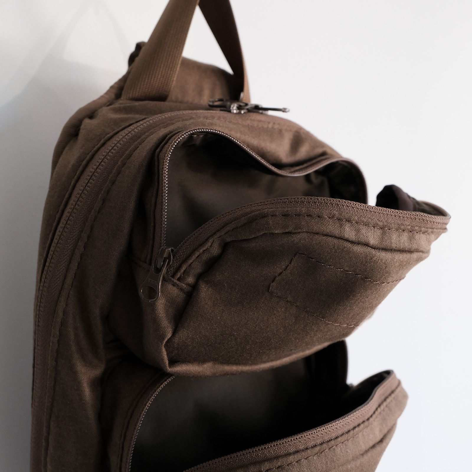 Fine Wool Saxony Medium Shoulder Bag -バッグ-（Brown / ブラウン）GU263-90428